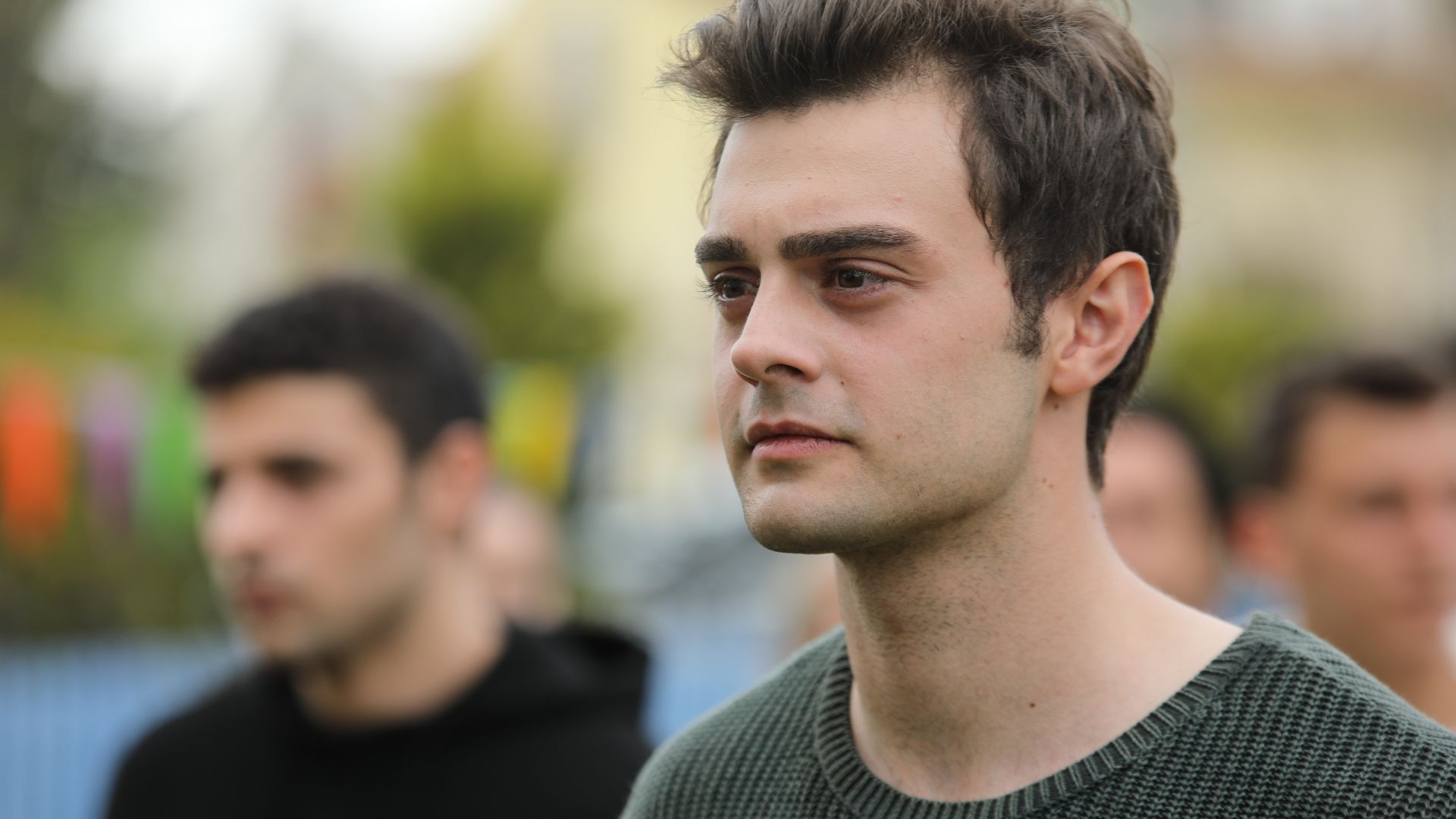 Yigit Kocak (Omer) in una scena di Tutto per la mia famiglia