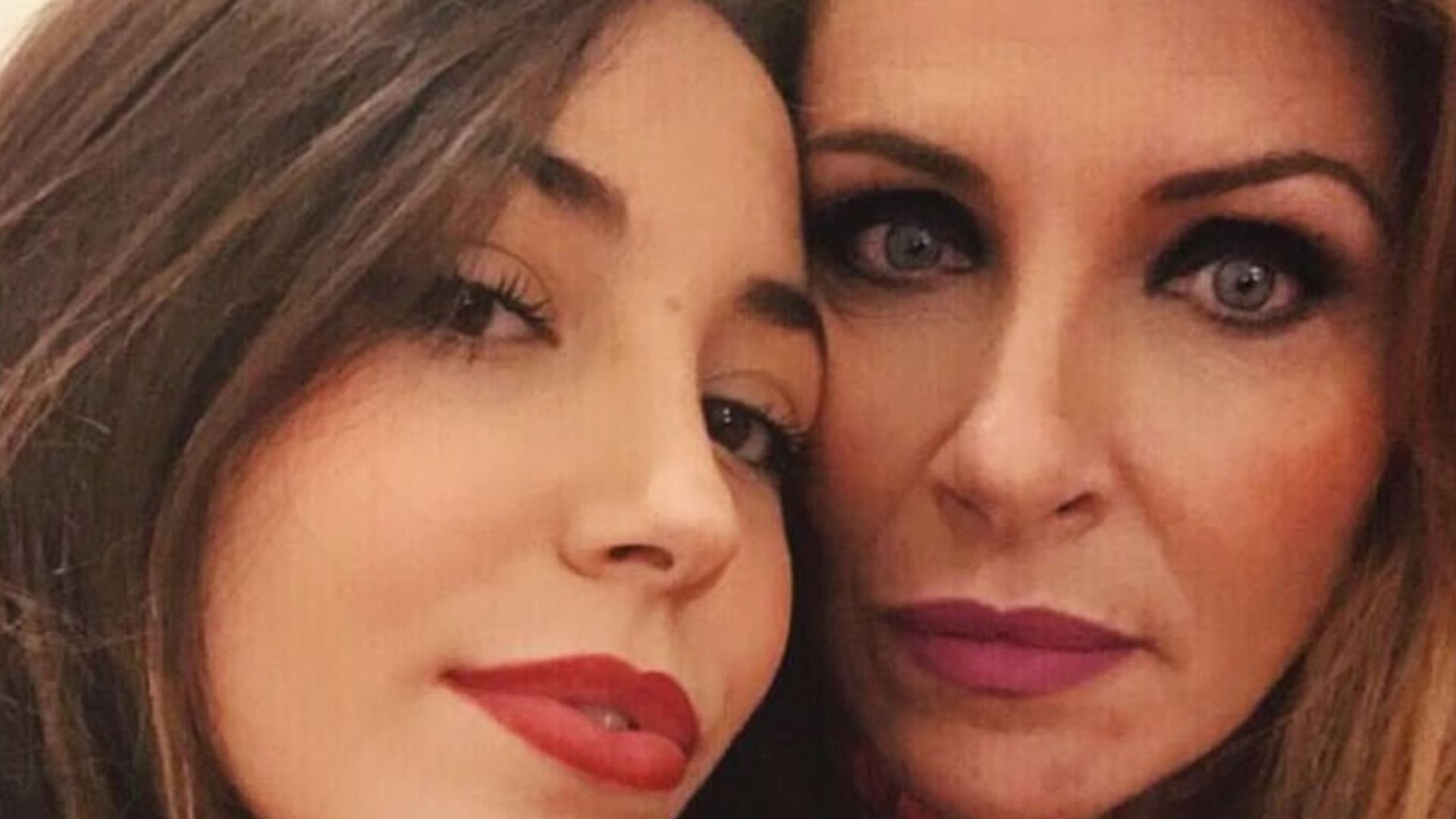 Arianna Rapaccioni con la figlia Virginia