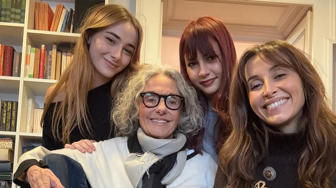Benedetta Parodi con la mamma e le figlie