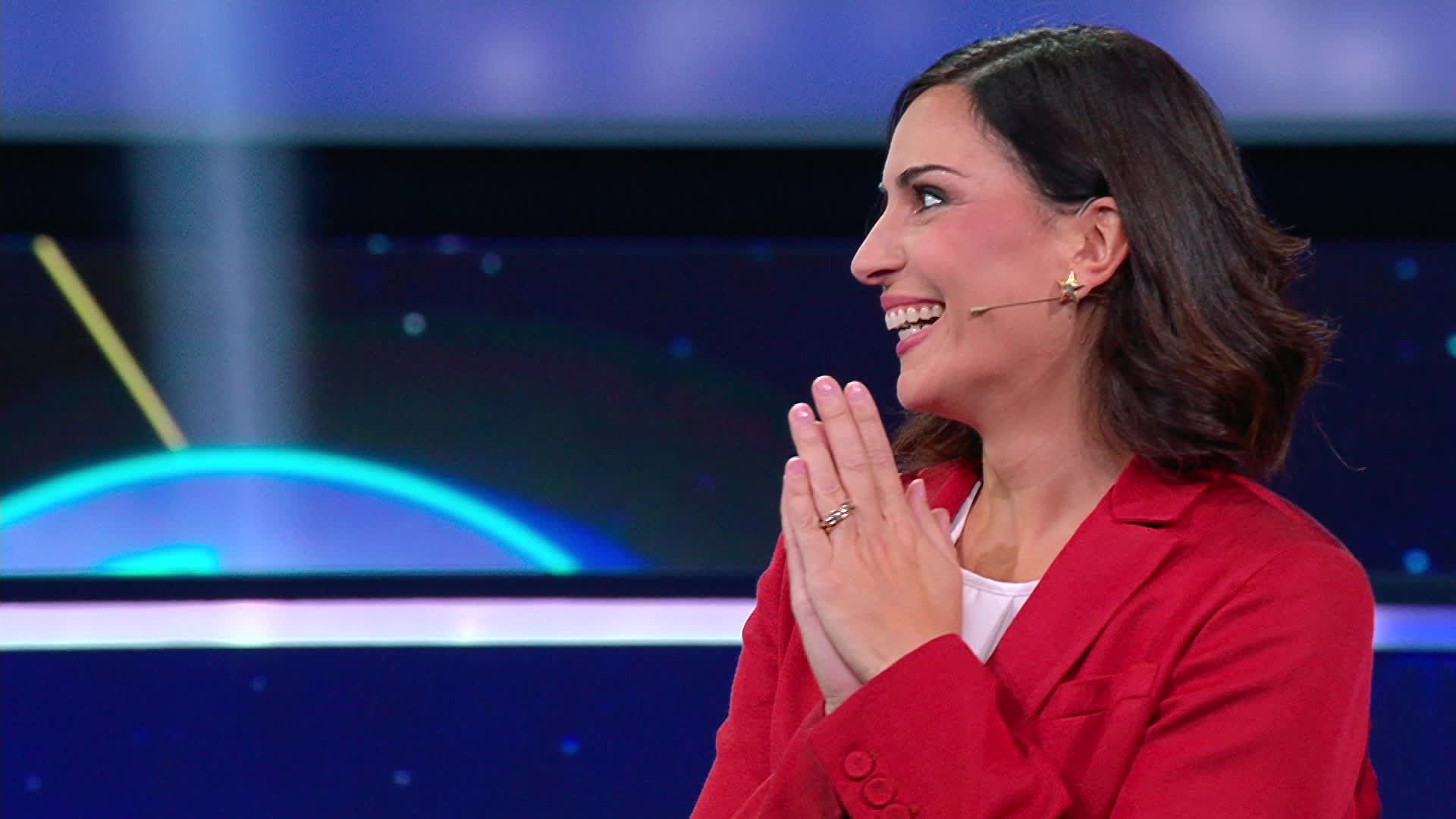 La campionessa Rossana trova la busta da 100mila euro a La Ruota della Fortuna