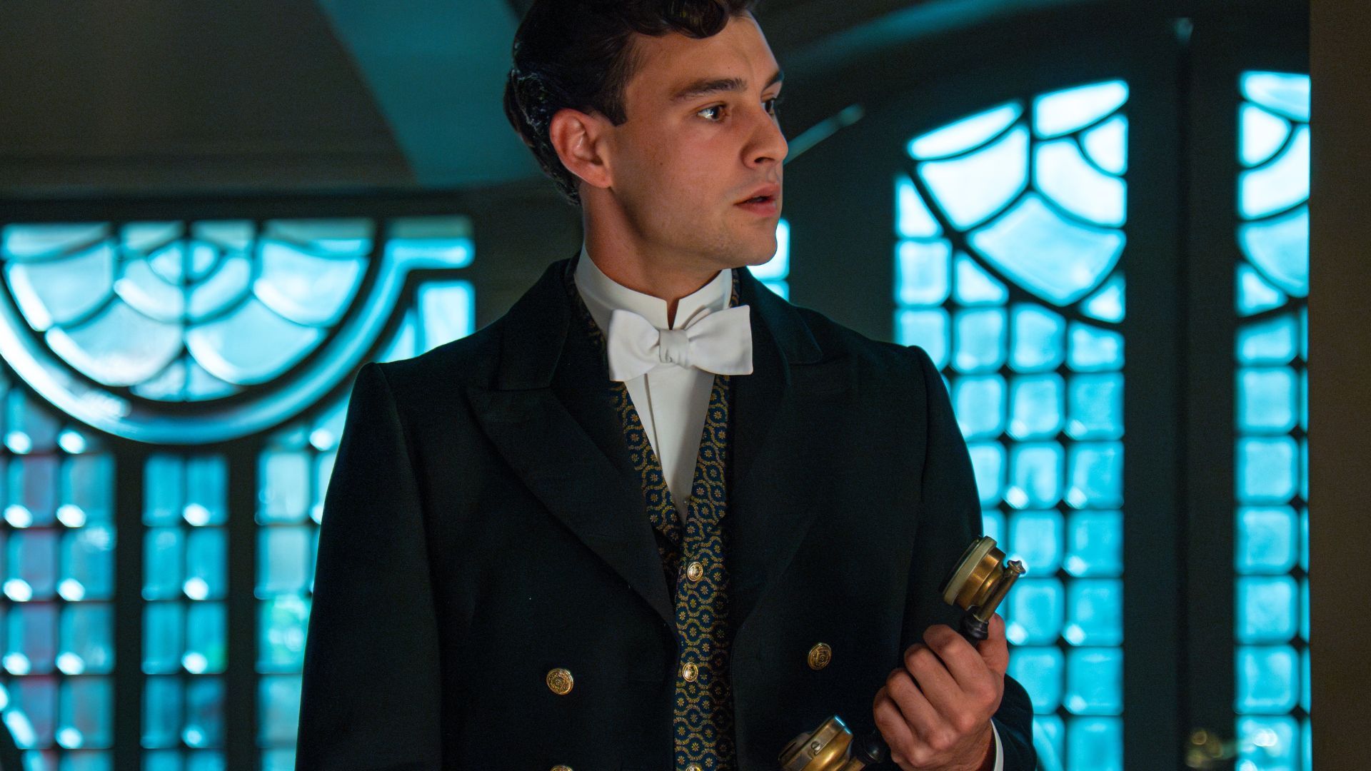 Xavi Lock (Curro de la Mata) in una scena di La Promessa