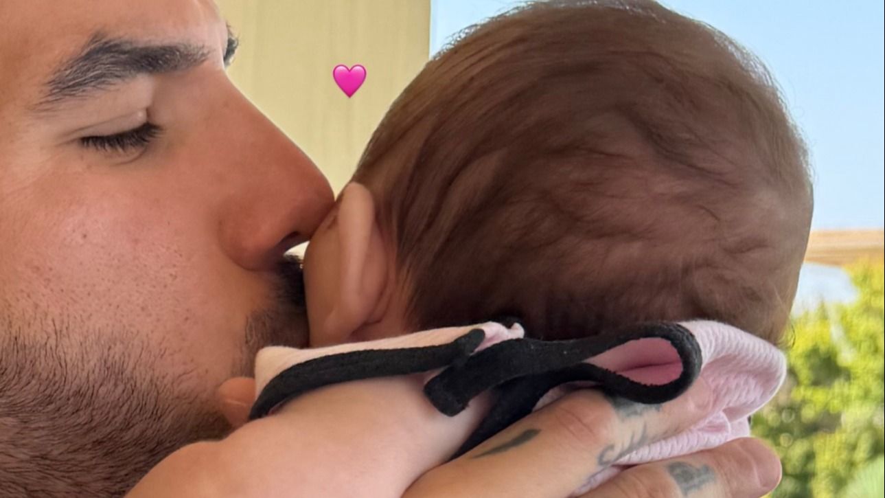 Zoe Cristofoli, il tenero scatto di Theo Hernandez con la figlia (Instagram_@zoe_cristofoli)