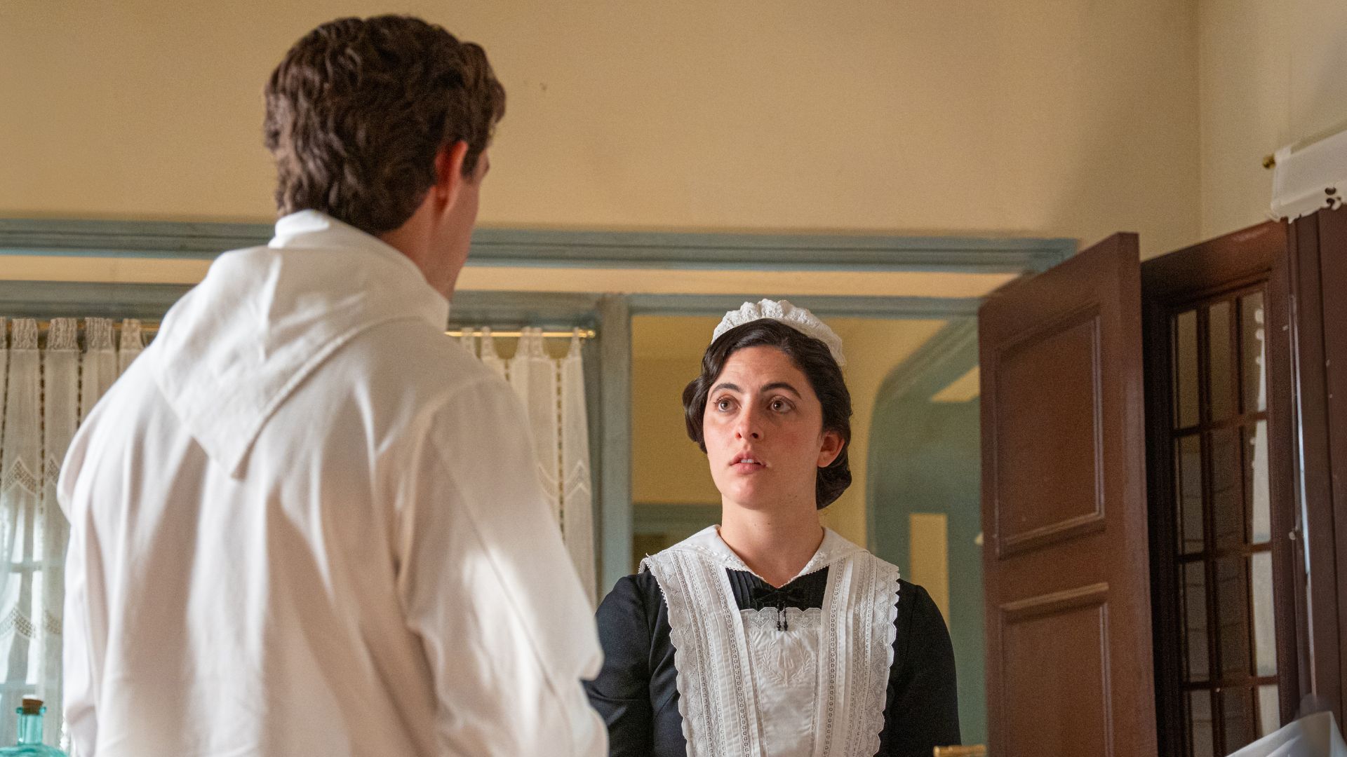 Angela Echaniz Oyarzabal (Vera) in una scena de La Promessa