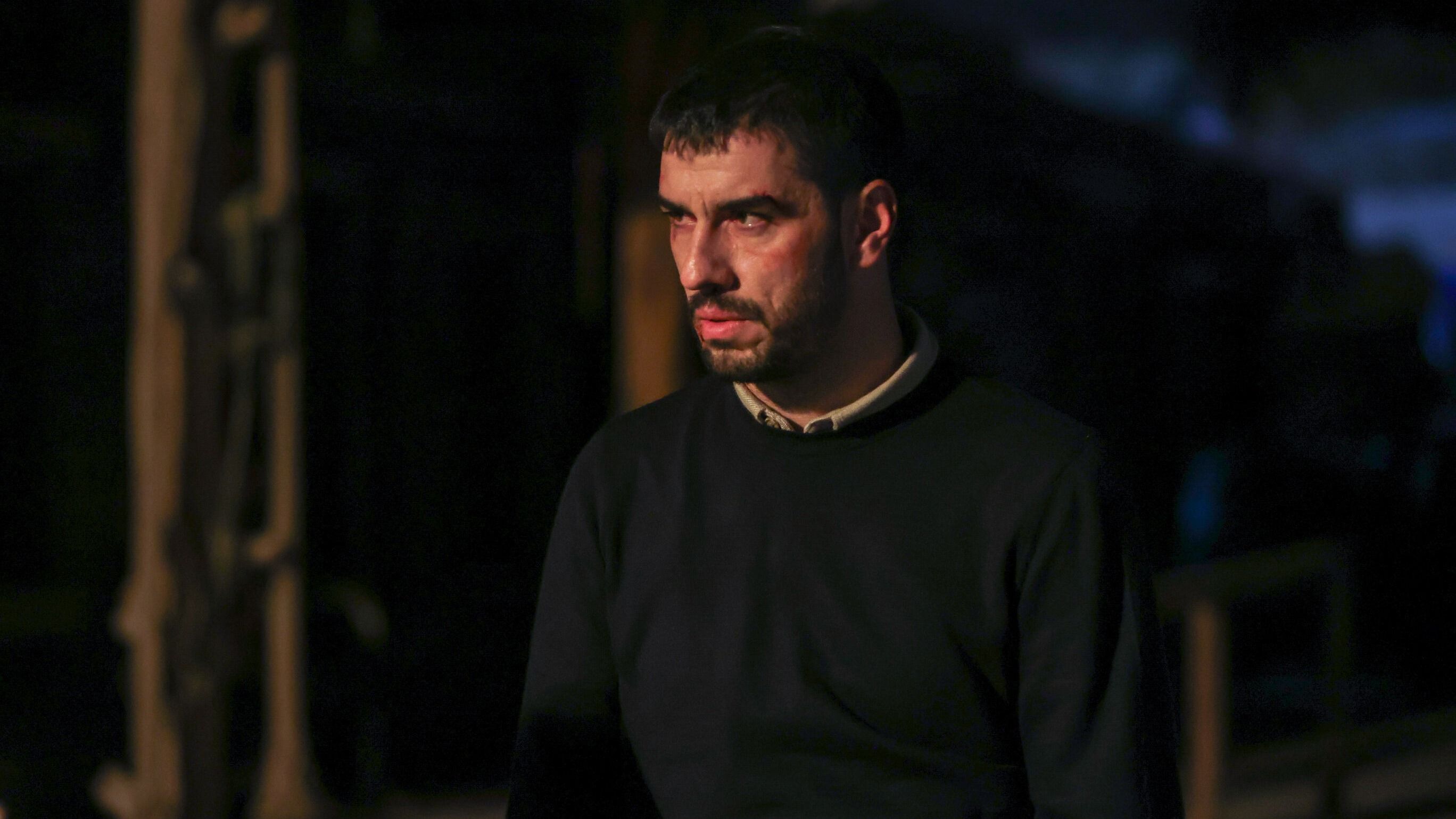 Nuh (Aras Aydin) nella serie La notte nel cuore