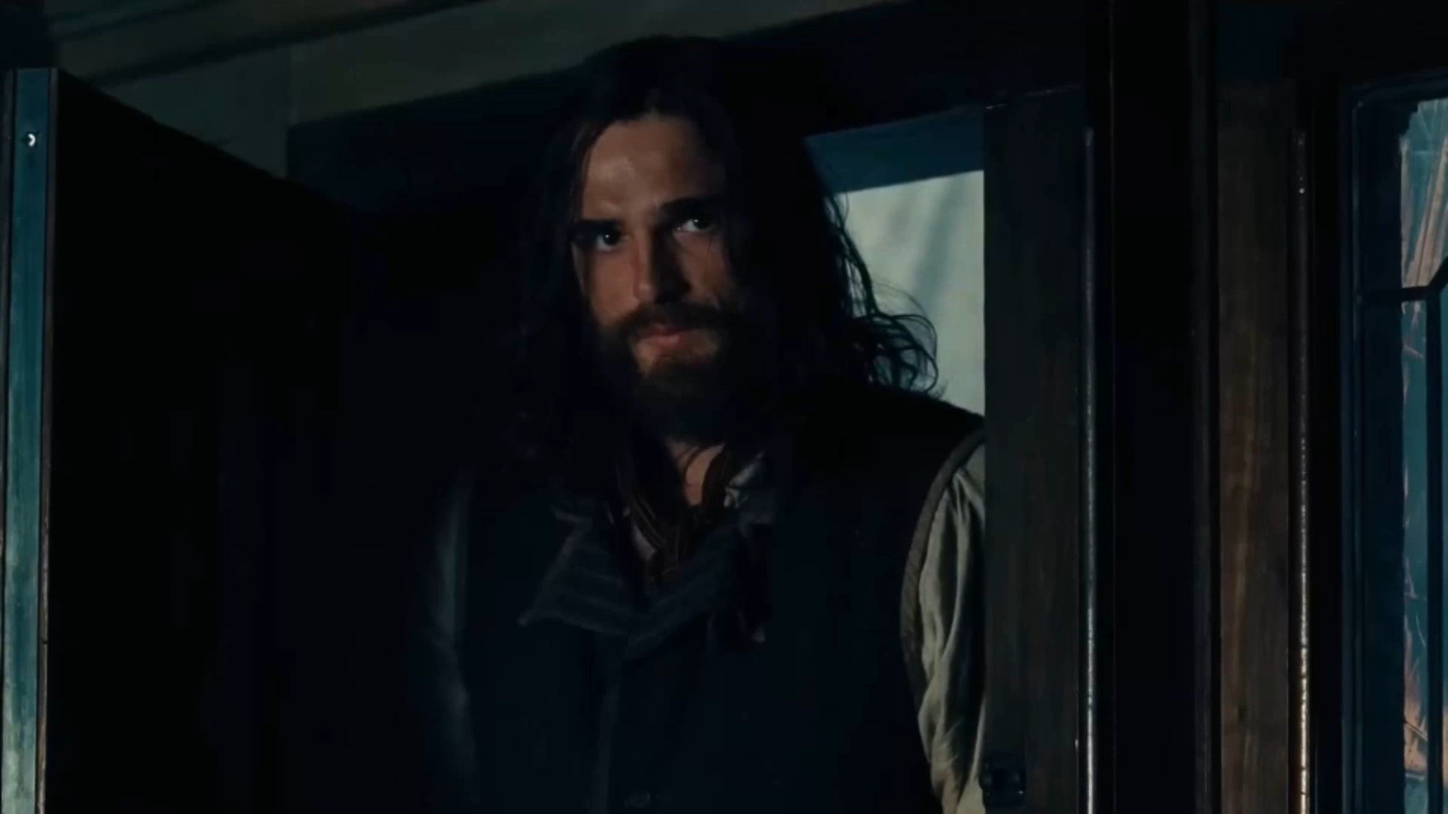 Dal film “Cime tempestose”, Jacob Elordi nel ruolo di Heathcliff: qui nella prima fase del personaggio 