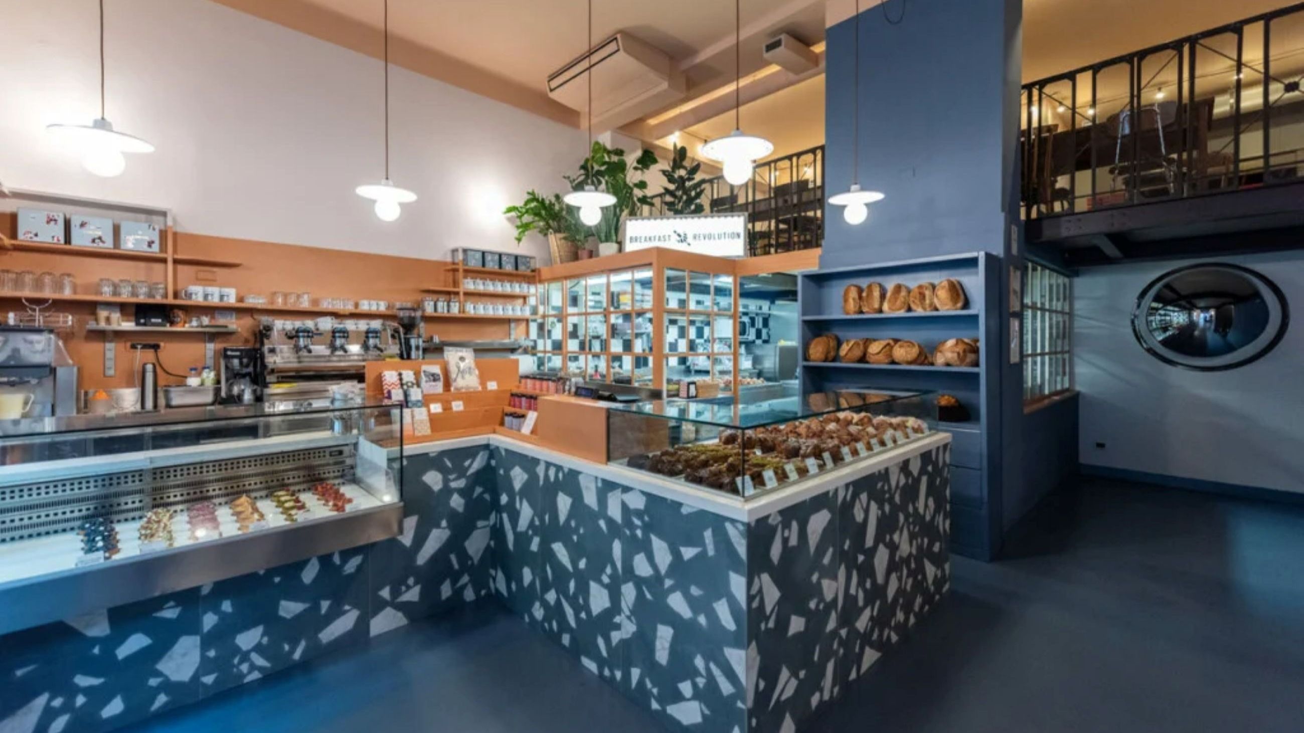 Il bancone di Pavè a Milano - Crediti: Ufficio Stampa 