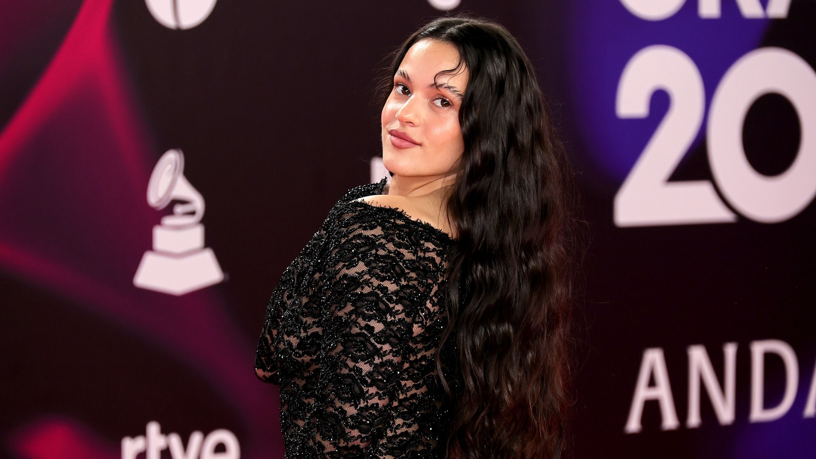 Rosalía partecipa alla 24a edizione dei Latin Grammy Awards il 16 novembre 2023 a Siviglia, Spagna- Credits: Getty Images