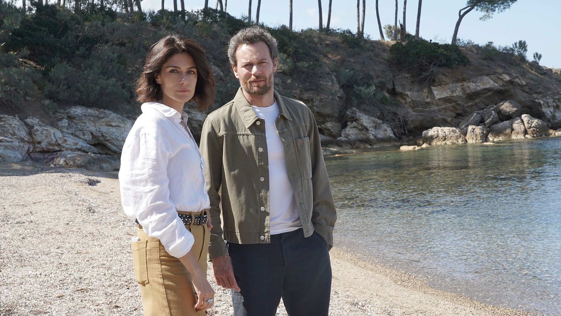 Anna Valle (Anna Reali) e Giorgio Marchesi (Luca Bonnard) in una scena di Le onde del passato