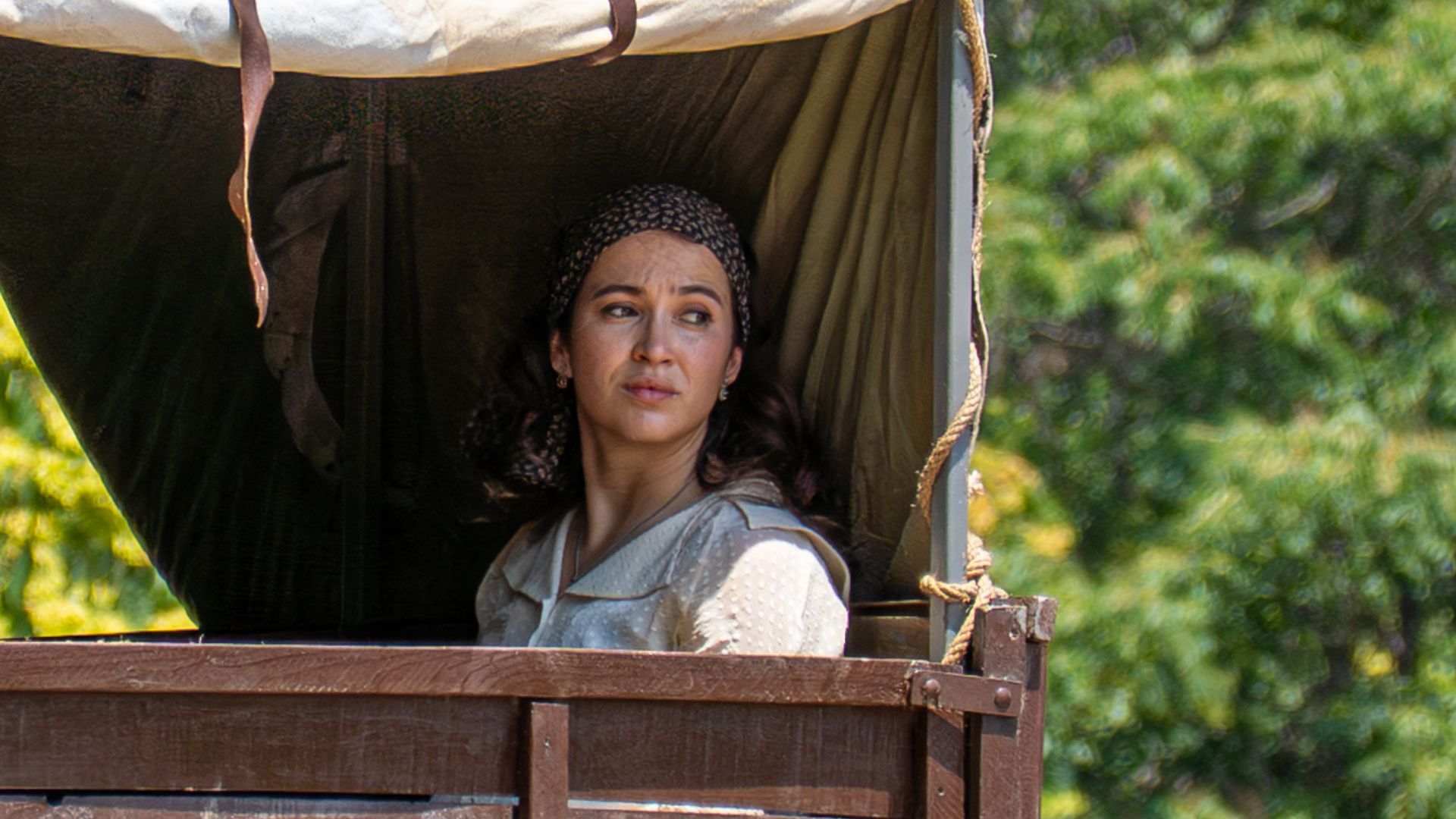 Carmen Asecas (Catalina) in una scena de La Promessa