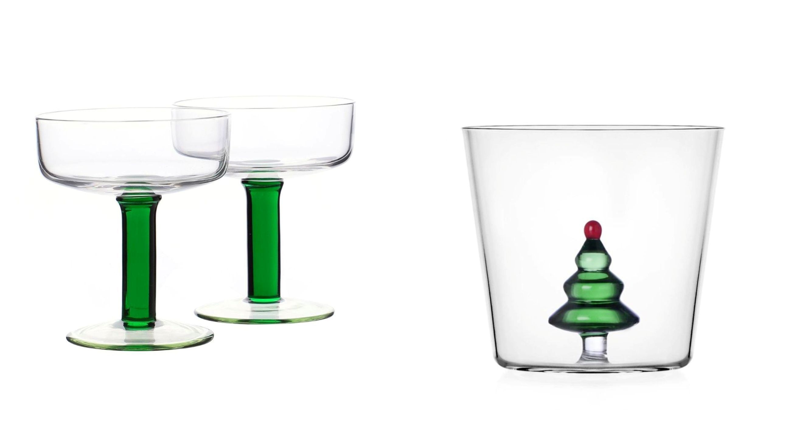 Bicchieri trasparenti con base colorata; Tumbler con Albero di Natale Verde - Credits: Courtesy Arket; Courtesy Ichendorf 