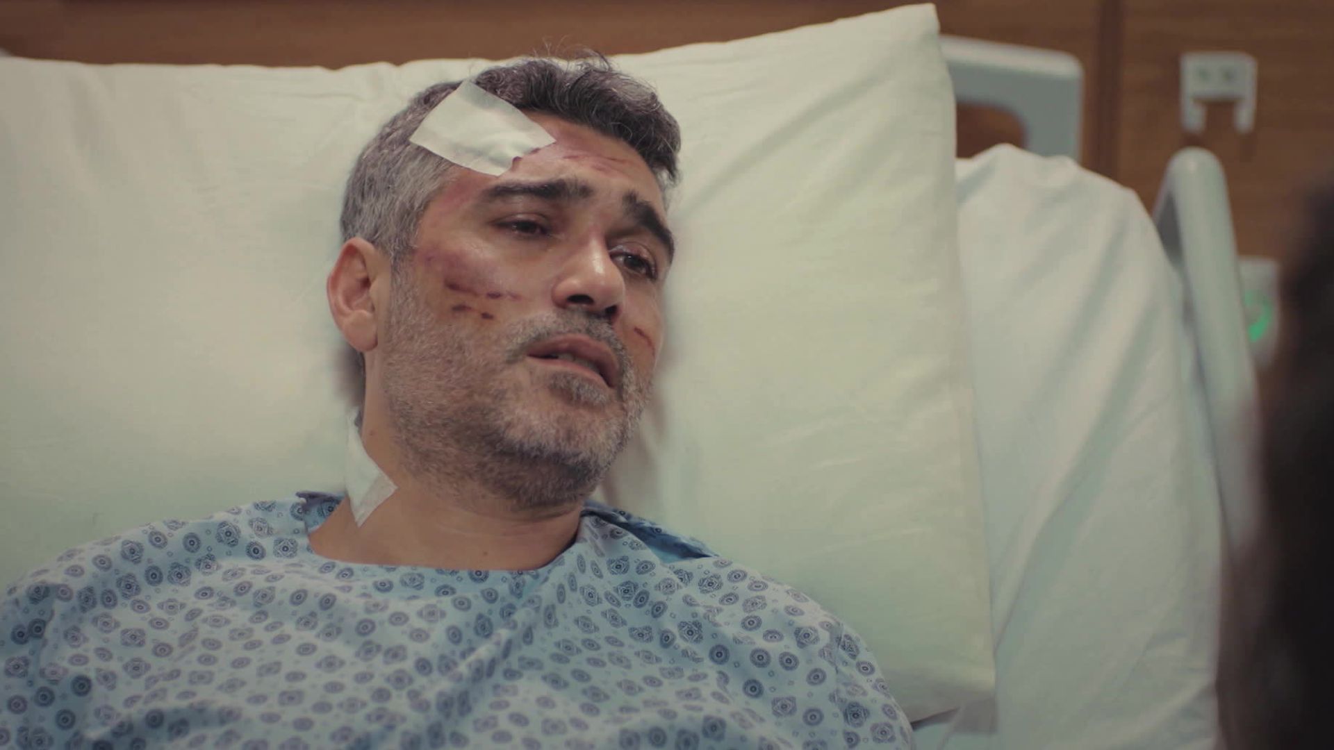 Sarp in una scena de La forza di una donna 3