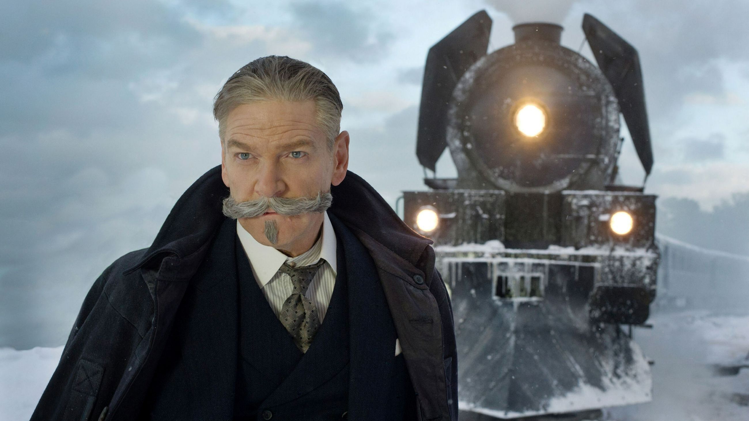 Kenneth Branagh interpreta Hercule Poirot nel film “Assassinio sull’Orient Express” (2017) tratto dal romanzo di Agatha Christie - Credits Agf