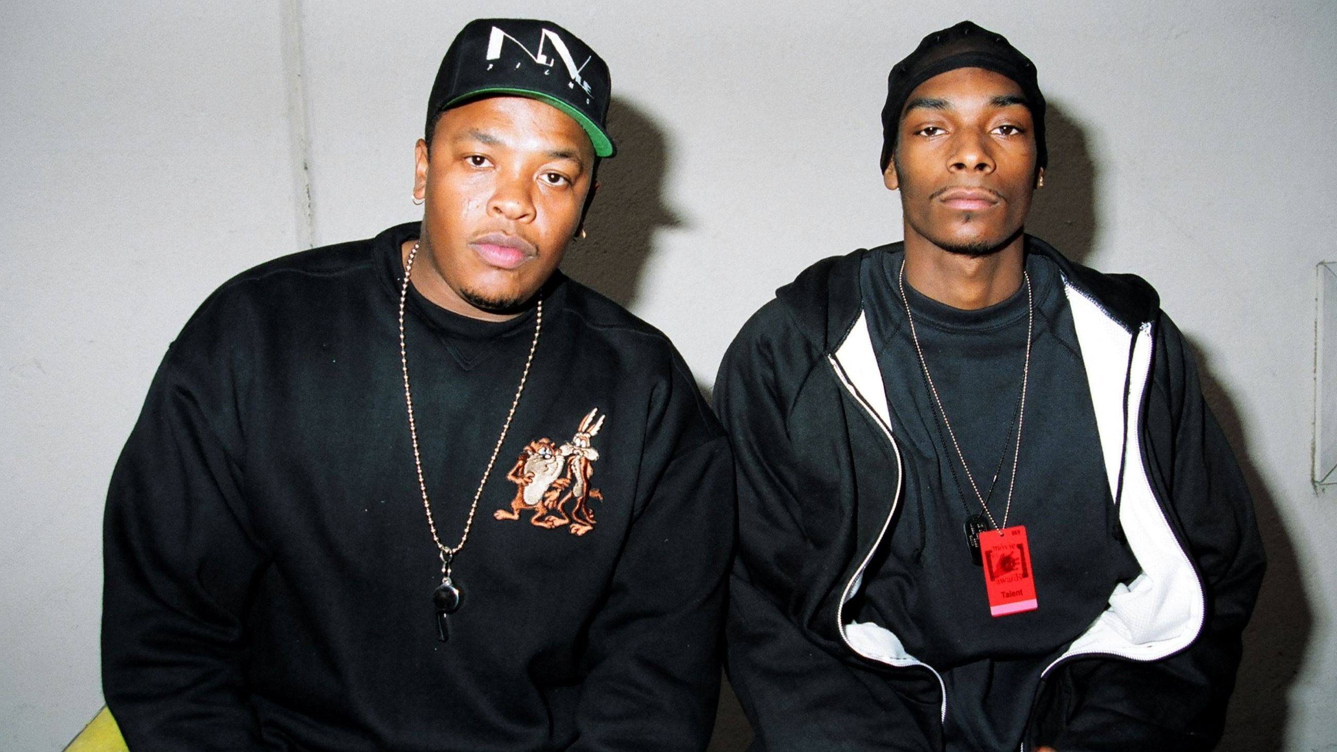 Snoop Dogg e Dr. Dre durante gli MTV Movie Awards del 1993 ai Sony Studios di Culver City, California, Stati Uniti - Credits: Getty Images