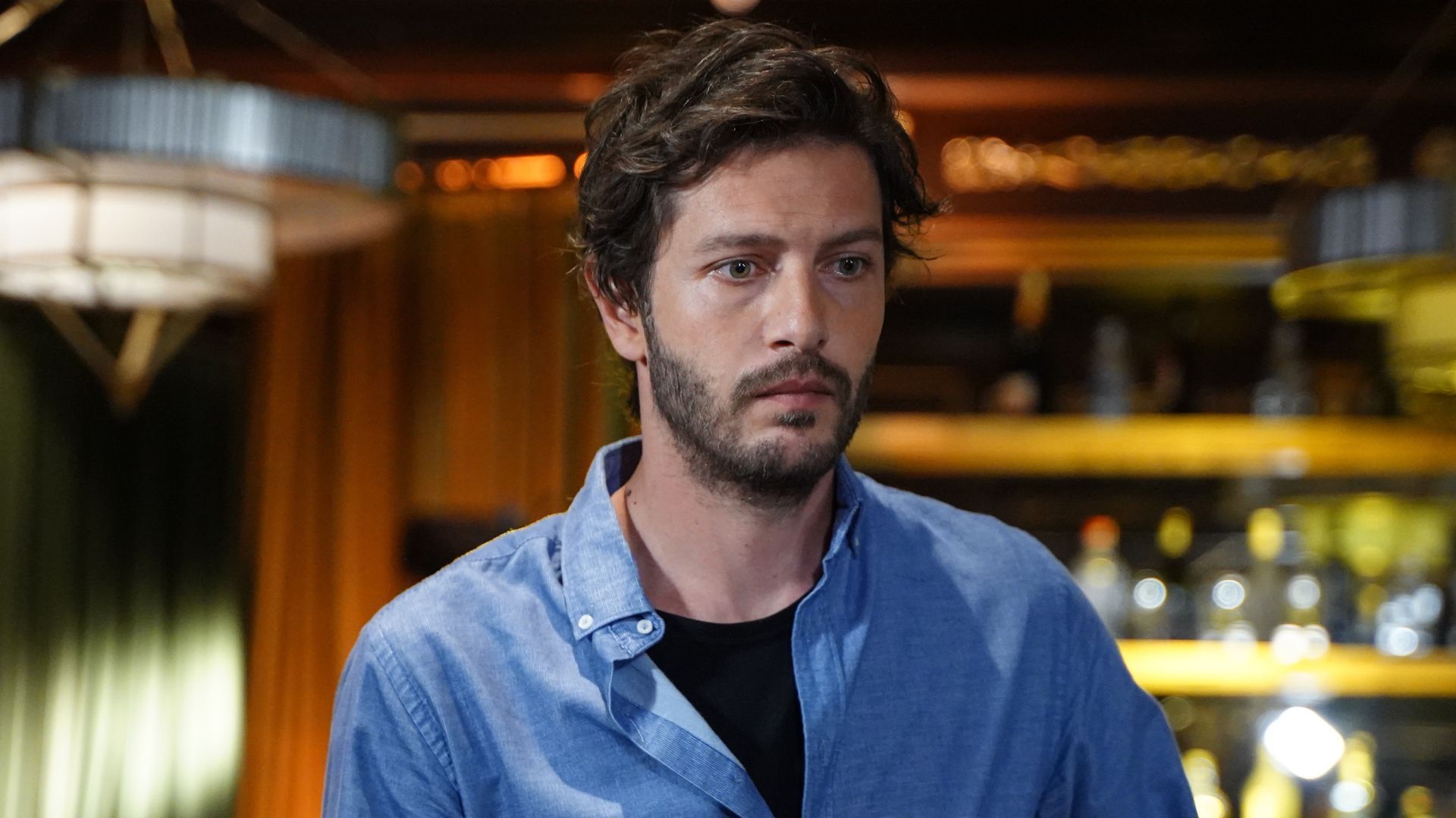 Baris Aytac (Caner) in una scena di Forbidden Fruit 4