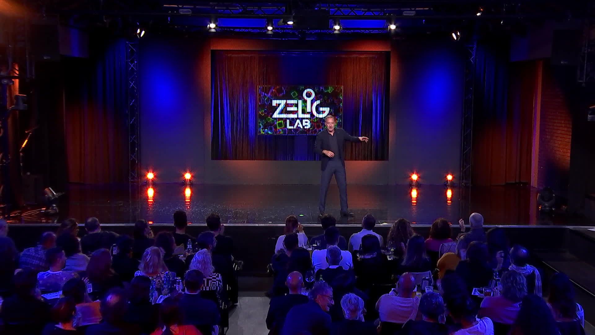 Davide Paniate conduce Zelig Lab