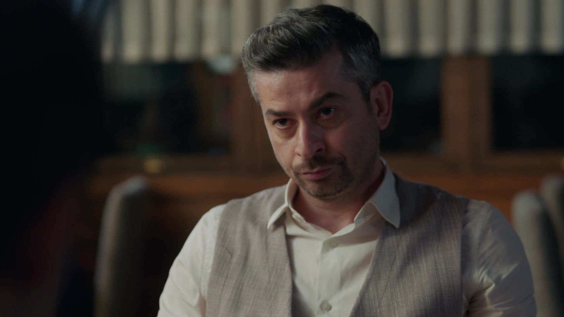 Osman in una scena di Segreti di famiglia 3