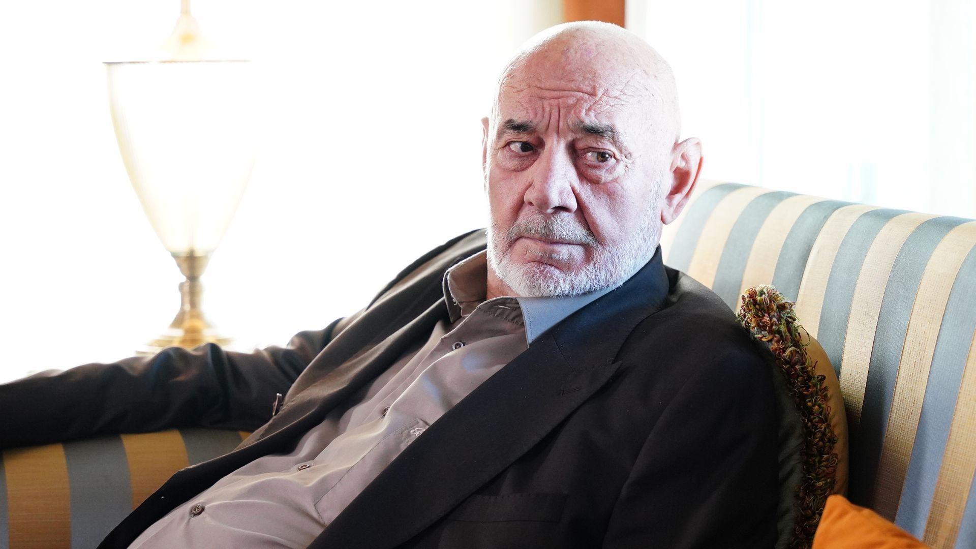 Kenan Bal (Asaf) in una scena di Racconto di una notte