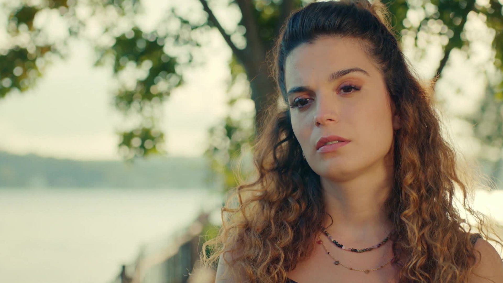 Asli Bekiroglu (Suna) in una scena di My Sweet Lie 