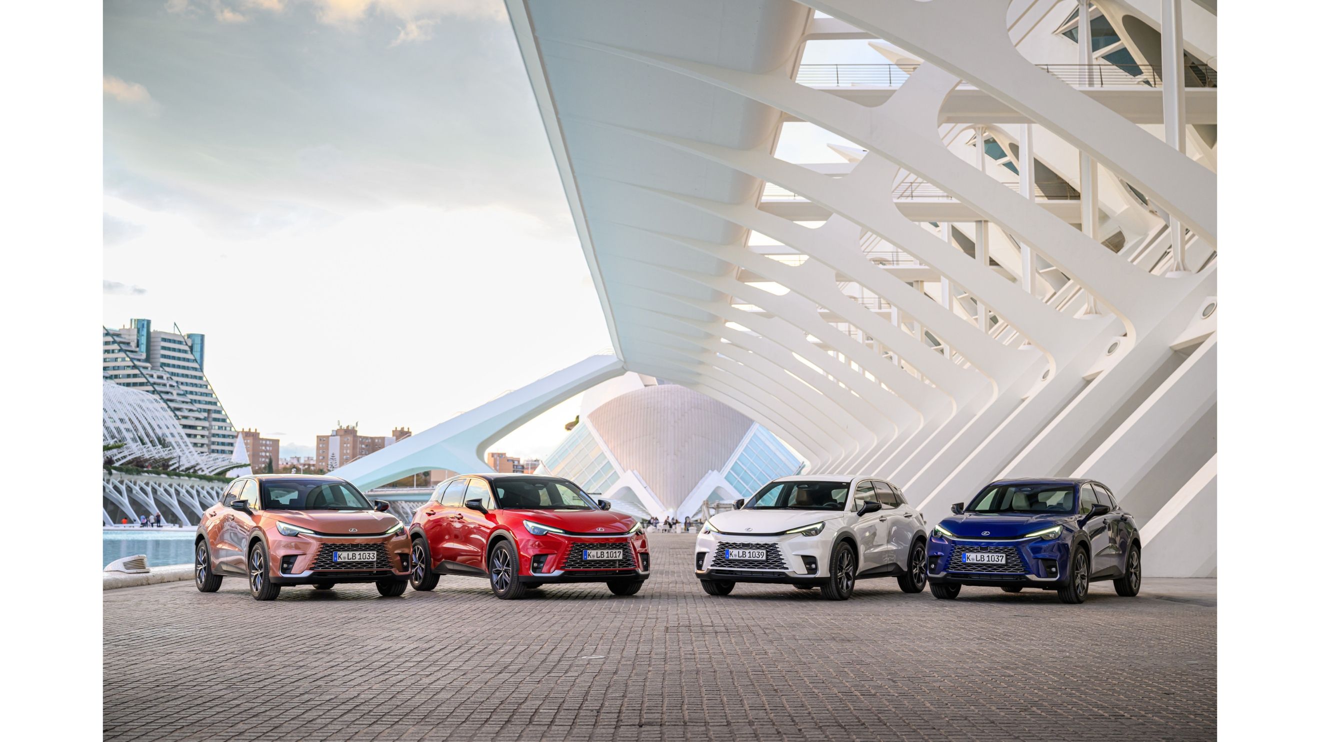 La Lexus LBX, esposta nelle sue diverse versioni, rappresenta la versatilità delle personalizzazioni che spaziano dagli esterni agli interni, adattandosi a stili e identità differenti. (Crediti Lexus Italia) 