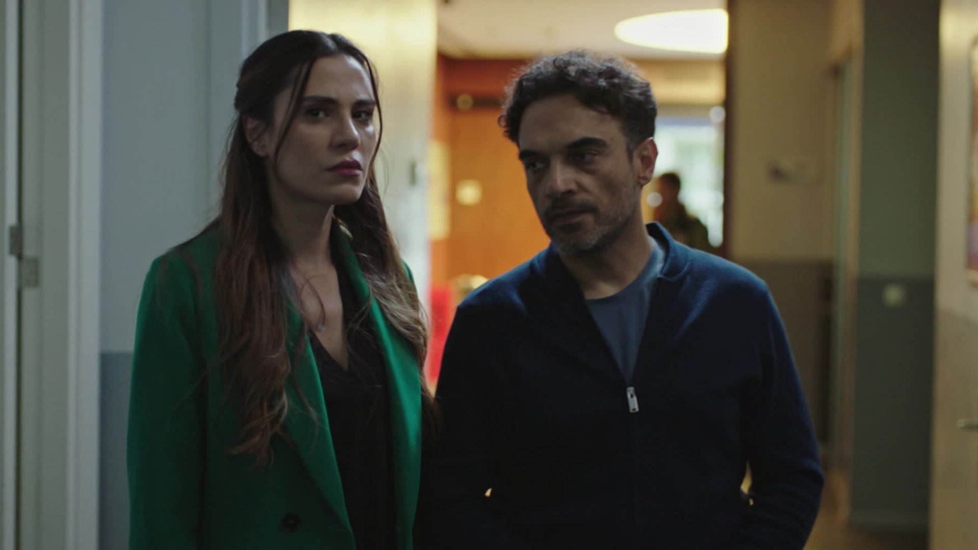 Derya ed Eren in una scena di Segreti di famiglia 2