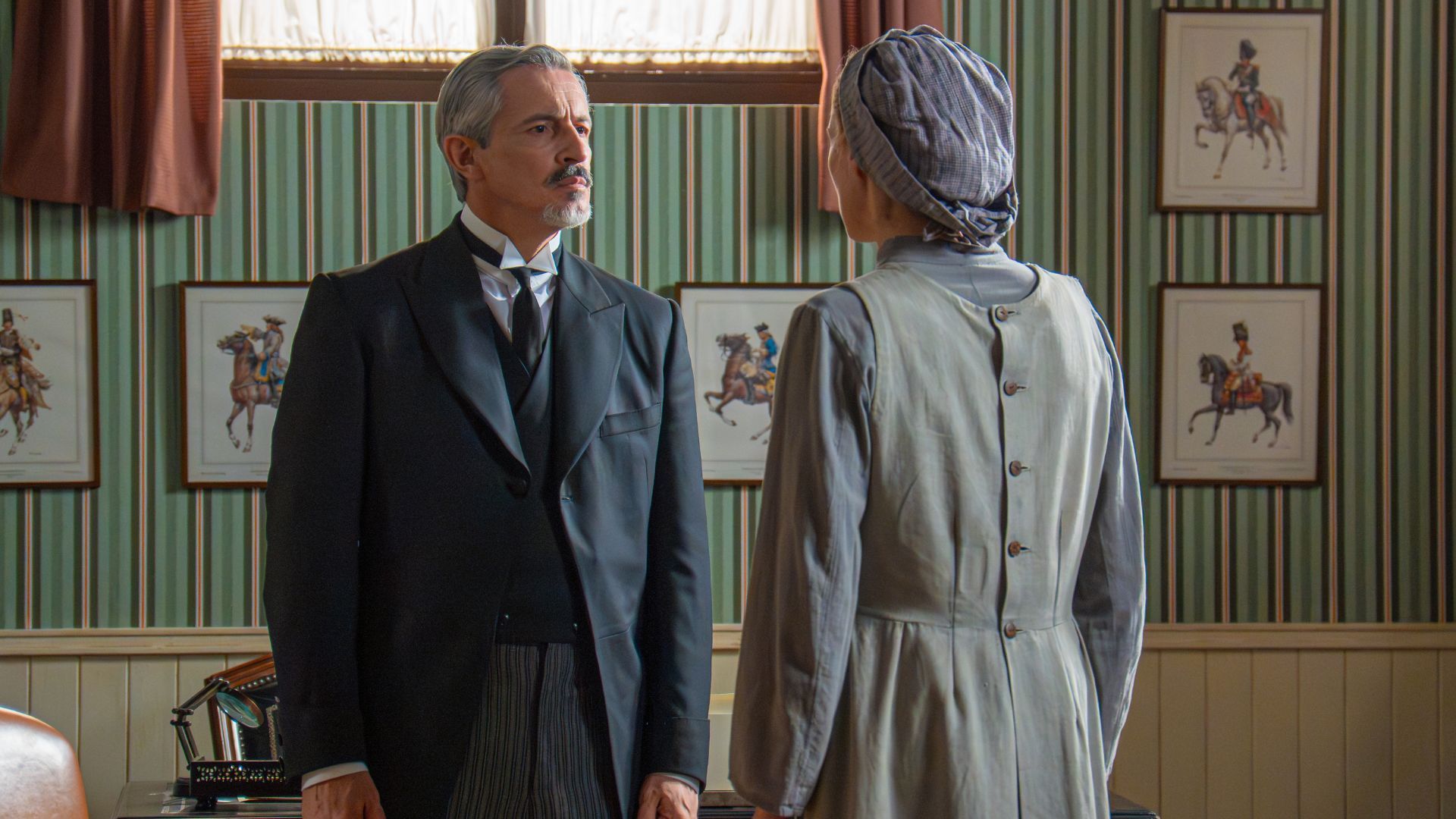 Maria Castro (Pia) e Fernando Coronado (Cristobal) in una scena de La Promessa