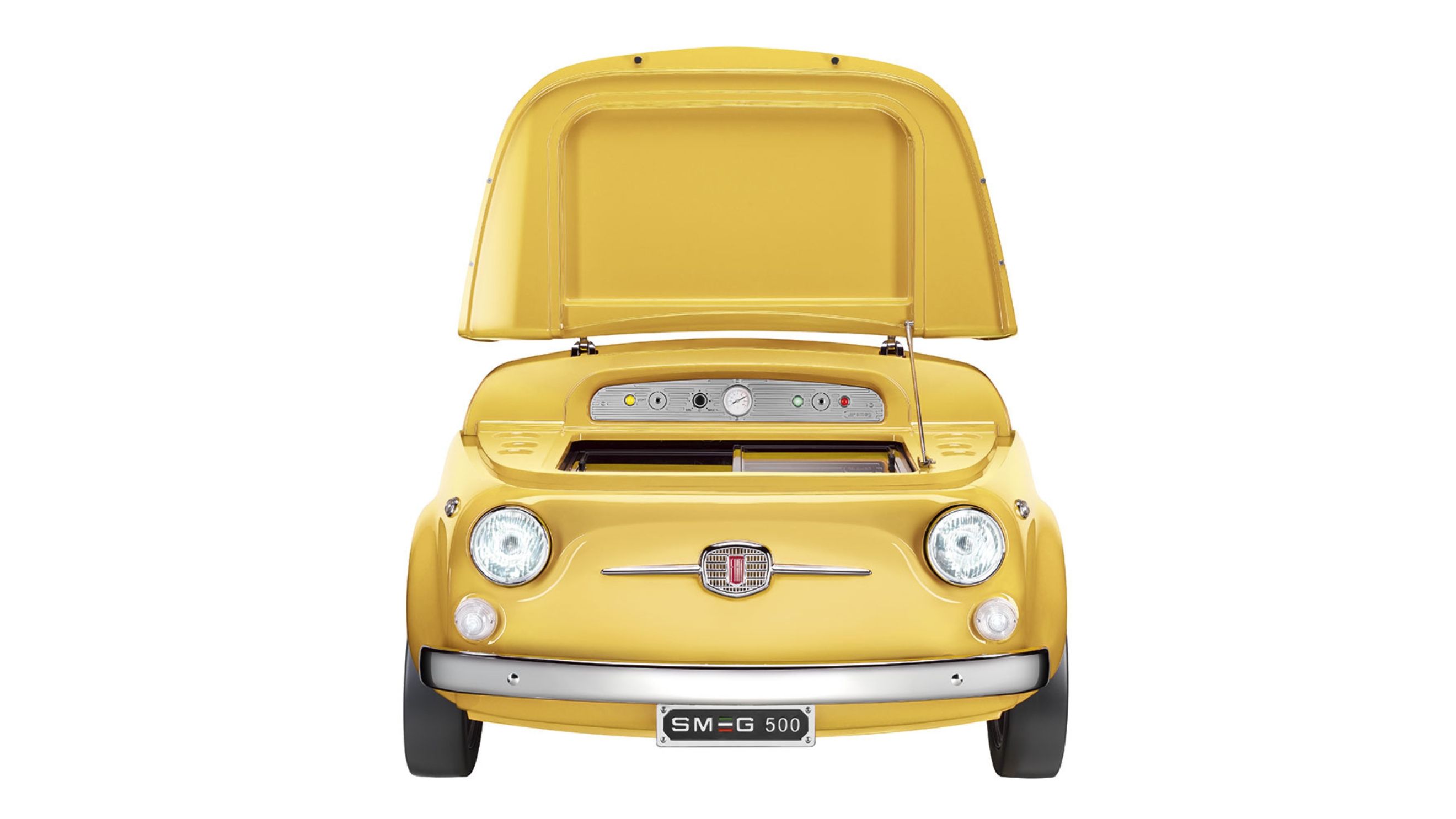 Il frigorifero giallo a forma di auto prodotto dall’azienda SMEG
Credit: Smeg.it
