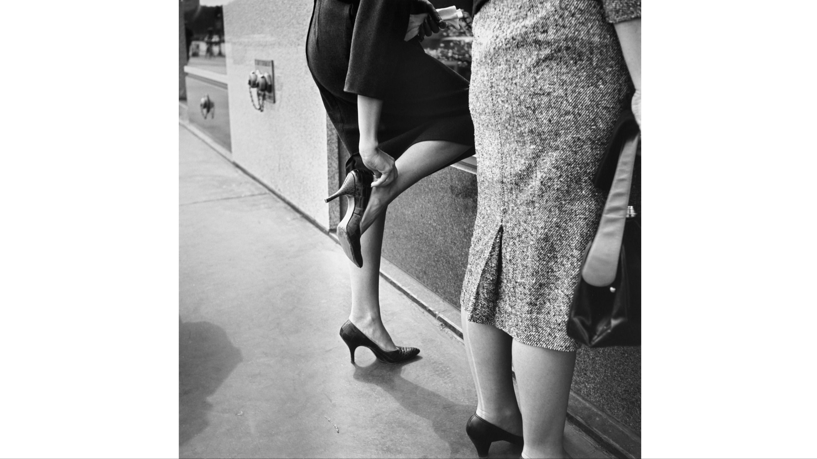 Vivian Maier Untilted, September 1961 Gelatin silver print, 2020, 40x50 cm ©Estate of Vivian Maier, Courtesy of Maloof Collection and Howard Greenberg Gallery, NY