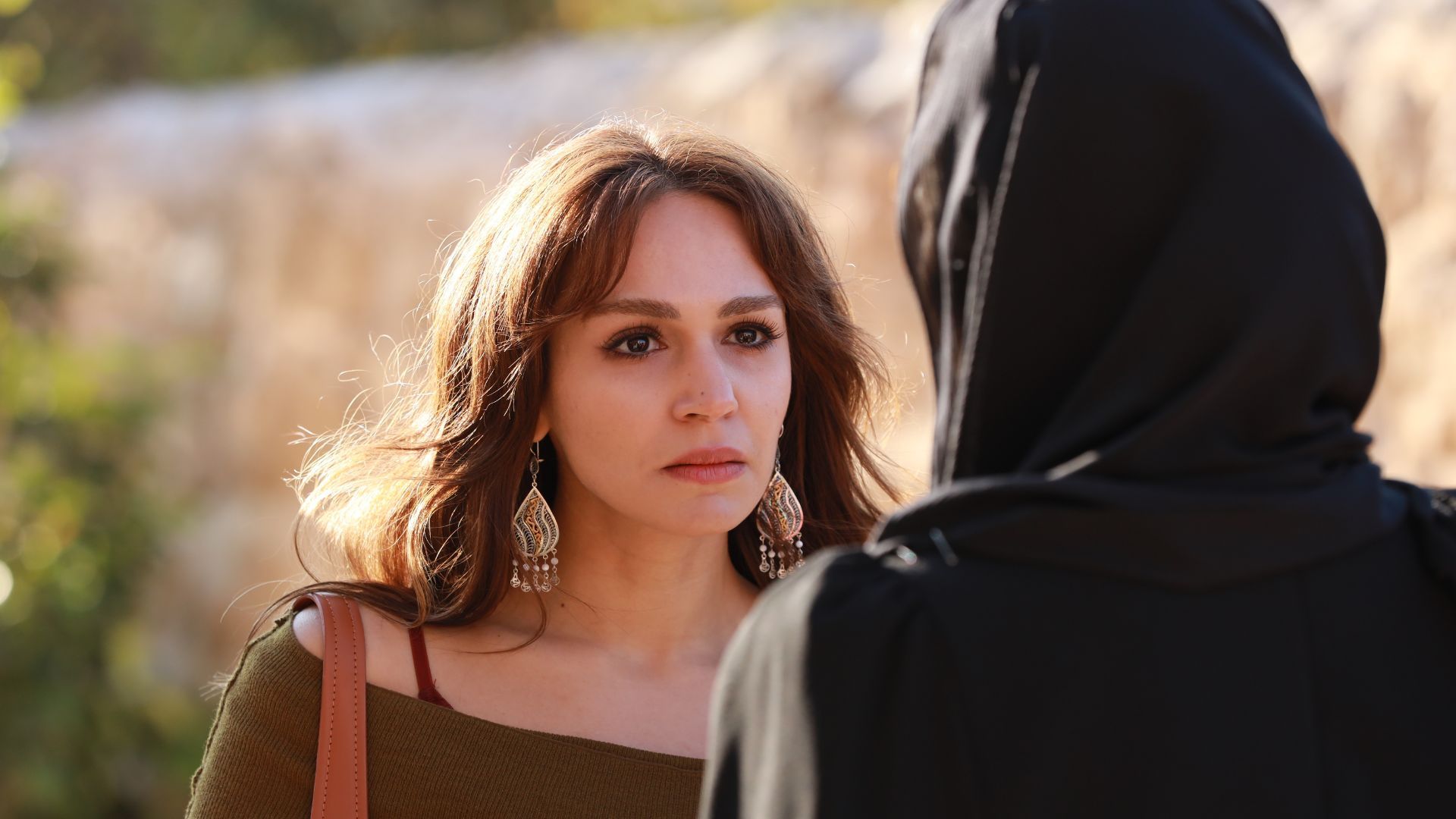 Sahra Sas (Nare) in una scena di Far away