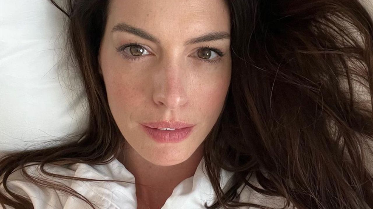 Instagram @annehathaway