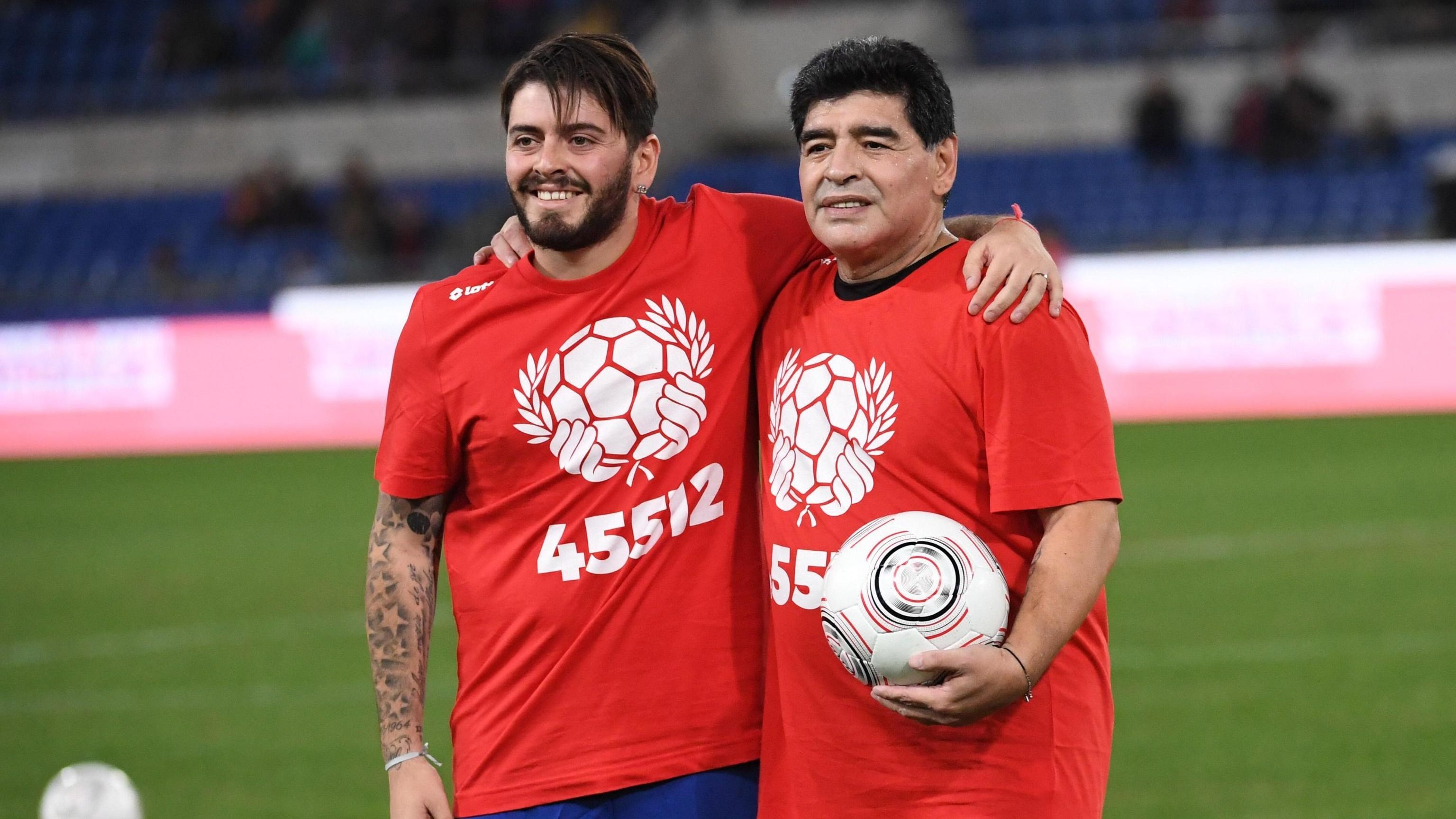 Diego Armando Maradona con il figlio Diego Armando Junior (foto Ansa)