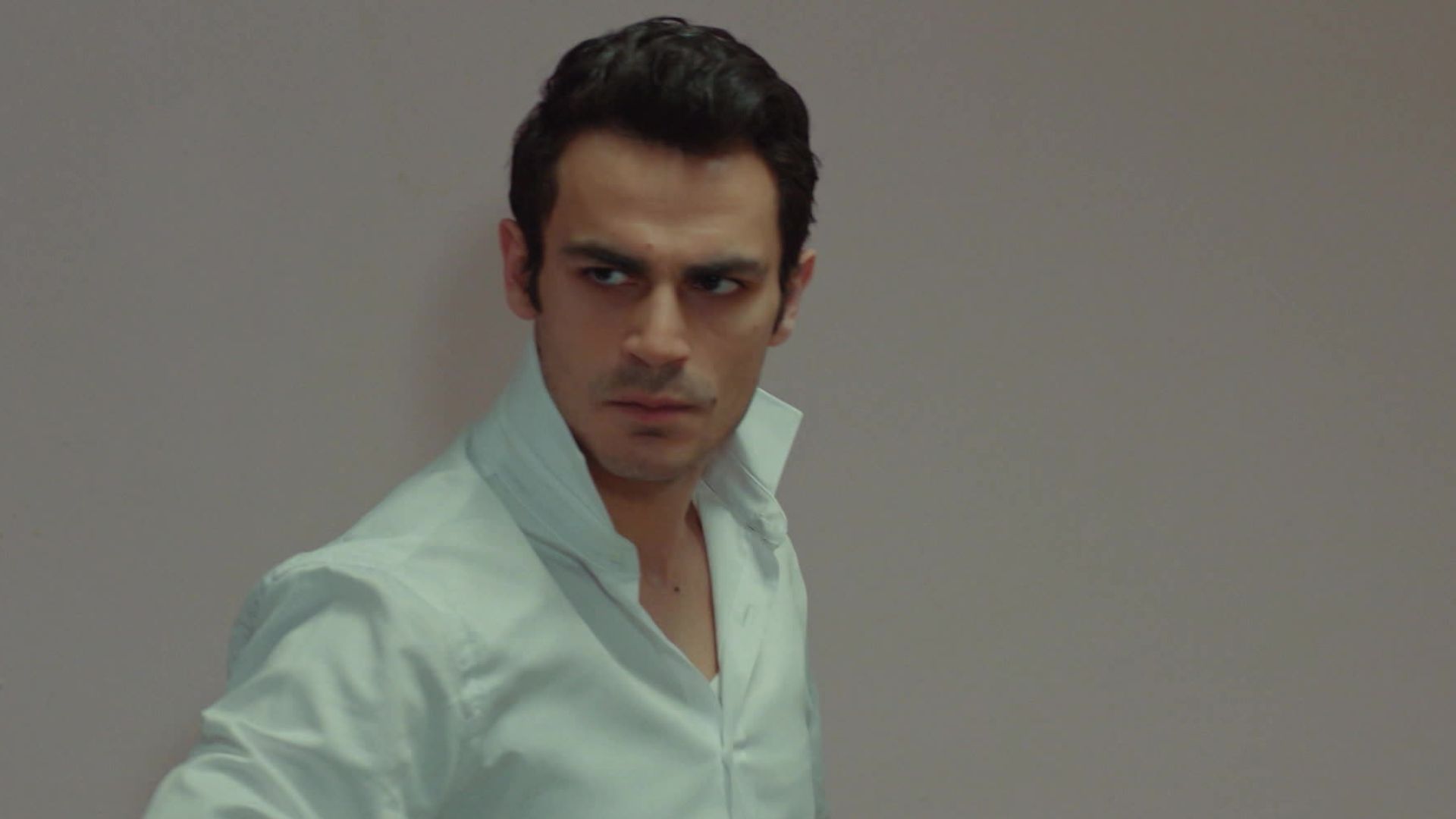 Dundar in una scena di Forbidden Fruit 2