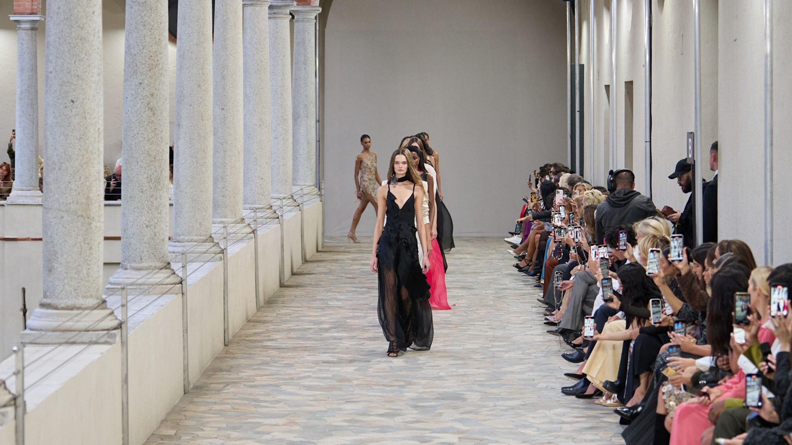 L’ultimo show di Alberta Ferretti SS25
Credit - Launchmetrics.com/Spotlight