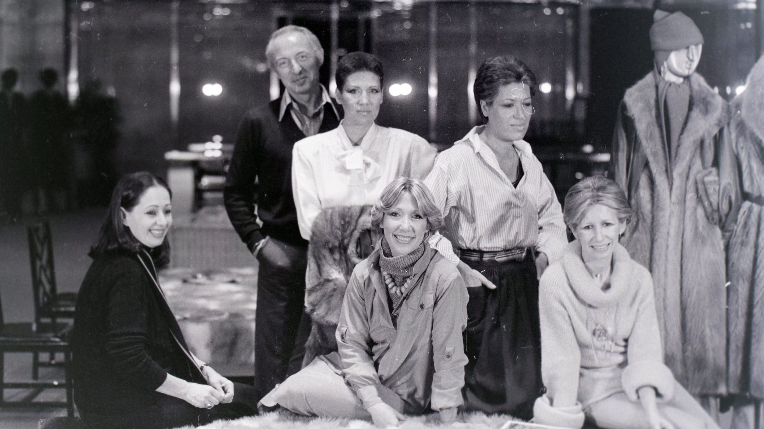 Le sorelle Fendi nel loro Atelier, 1977 - Courtesy Press Office 