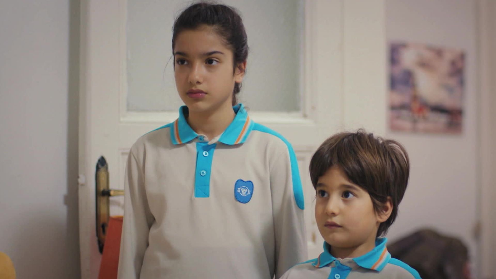 Nisan e Doruk in una scena de La forza di una donna 3