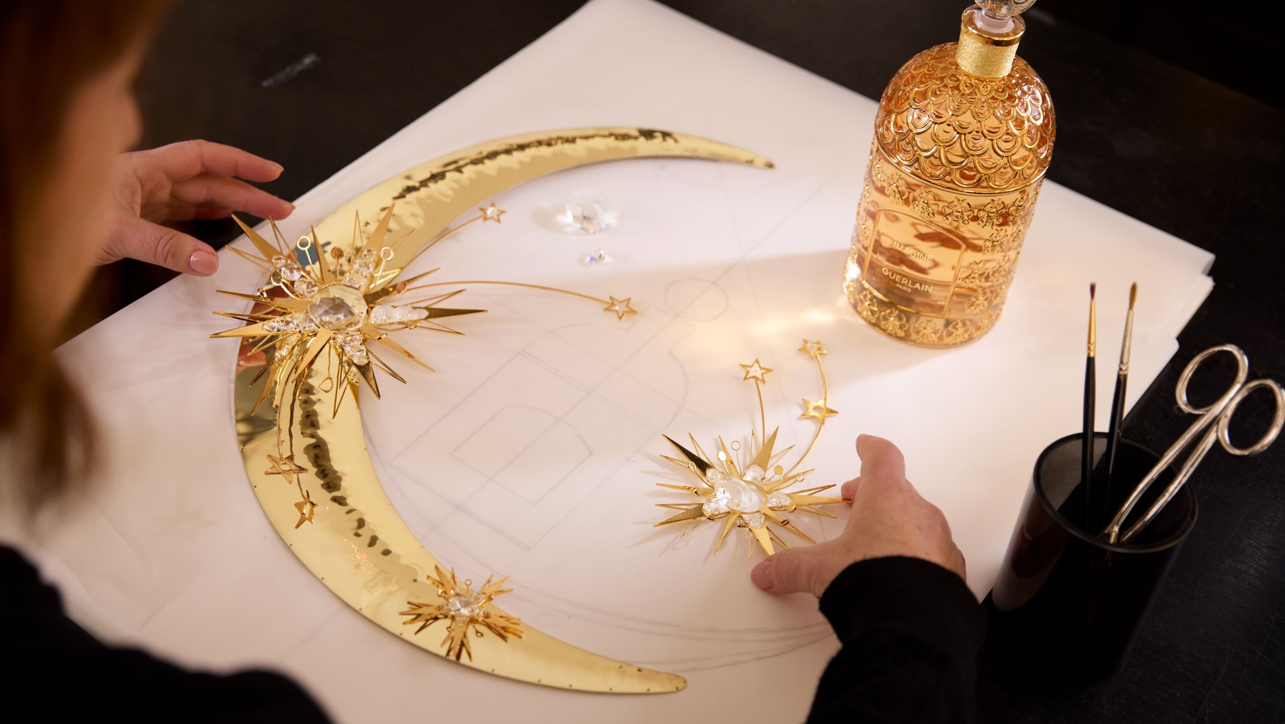 Guerlain Bee Bottle pex bee bottle prestige 2025 - Courtesy Press Office