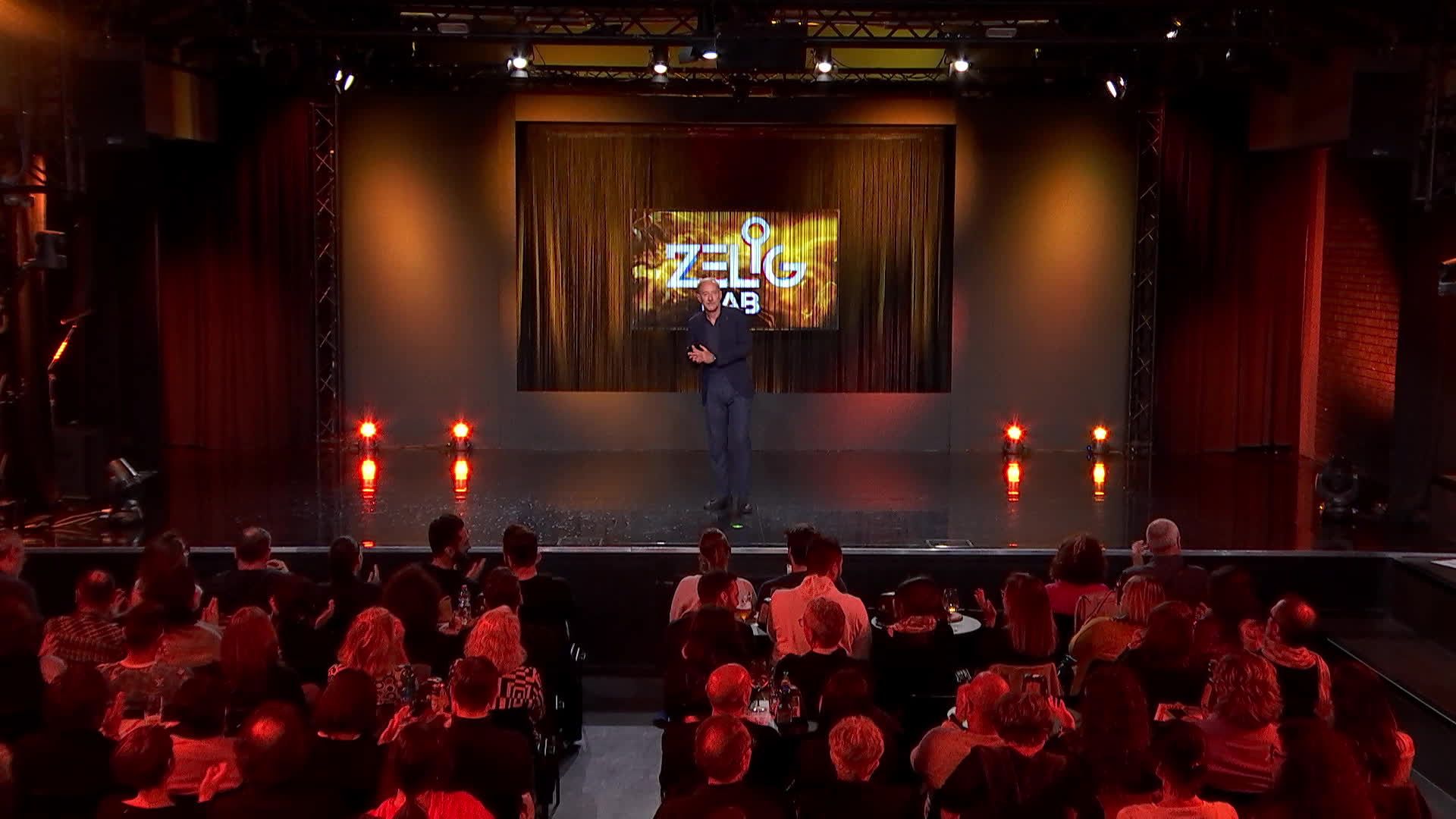 Davide Paniate conduce Zelig Lab