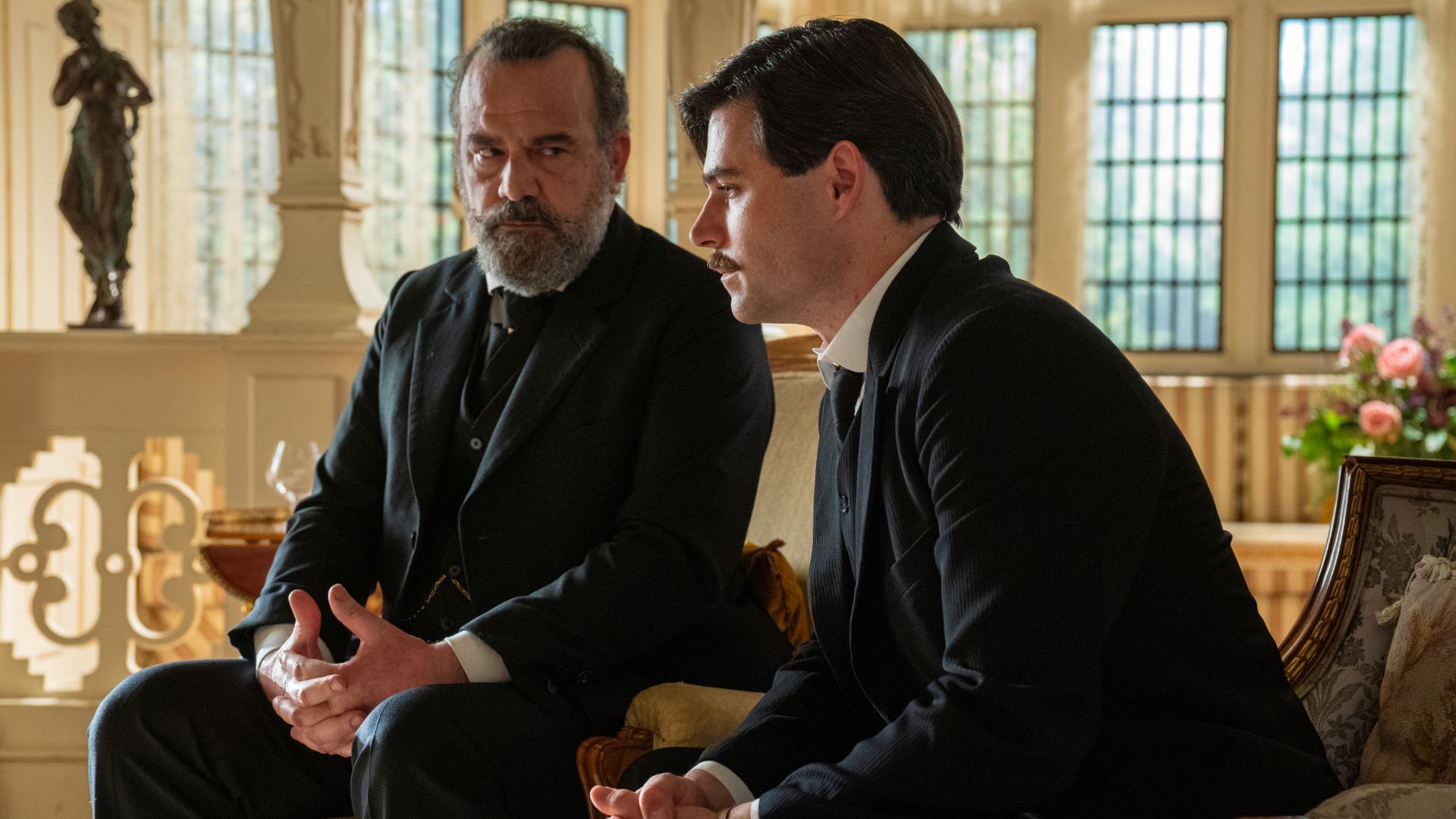 Alonso e Manuel in una scena de La Promessa