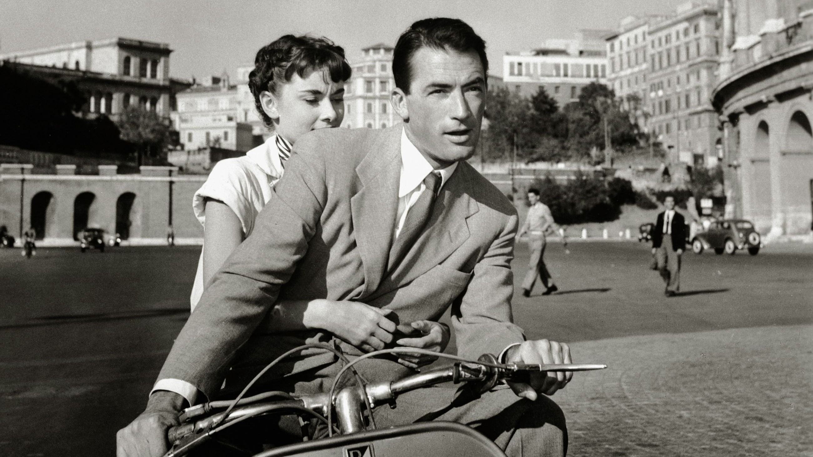 Audrey Hepburn e Gregory Peck, “Vacanze romane” (1953), Paramount - Credits: AGF