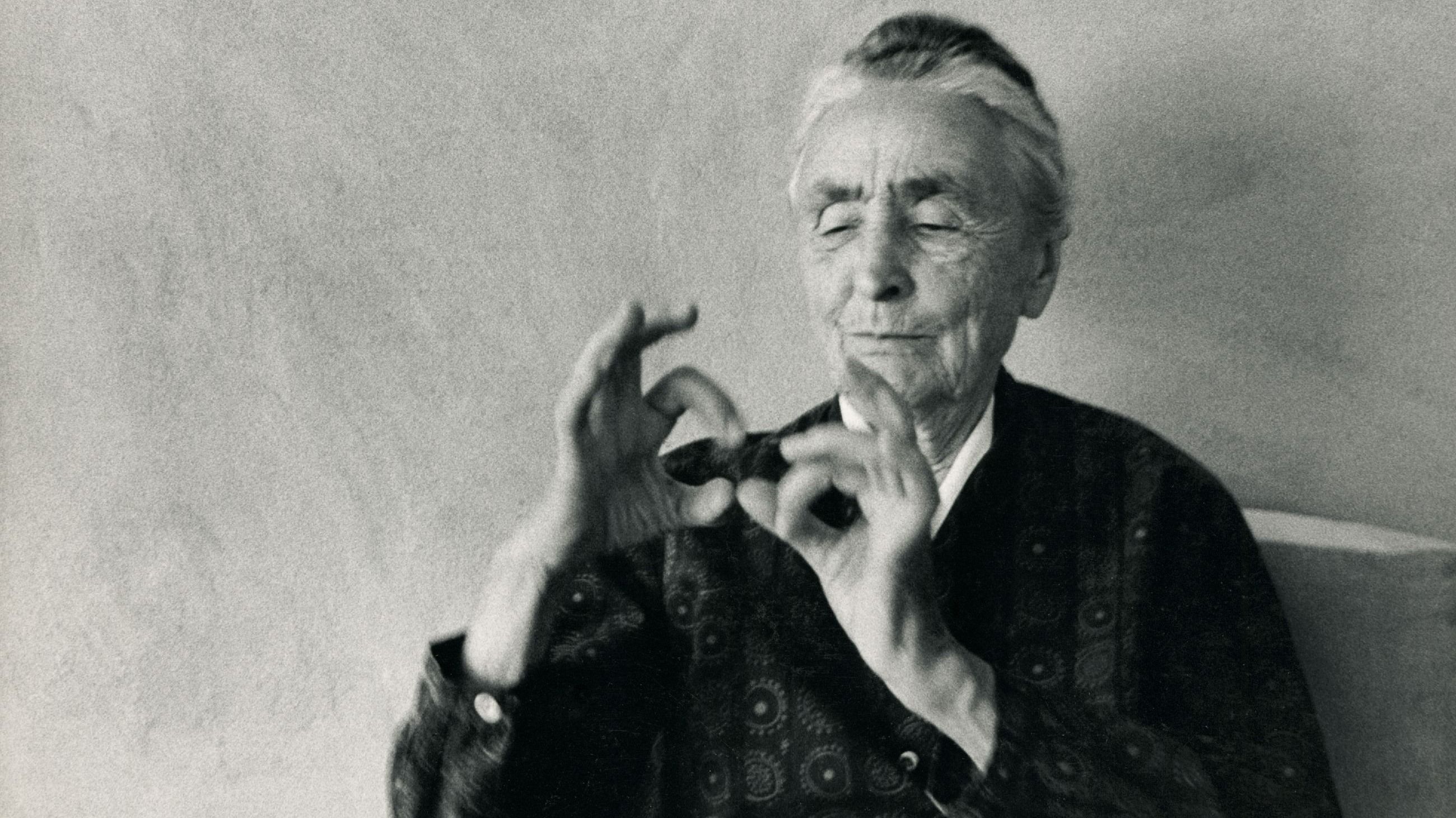 Veduta dell'artista americana Georgia O'Keeffe (1887 - 1986) nella sua casa, Ghost Ranch, Abiquiu, New Mexico, 1971 - Credits: Getty Images