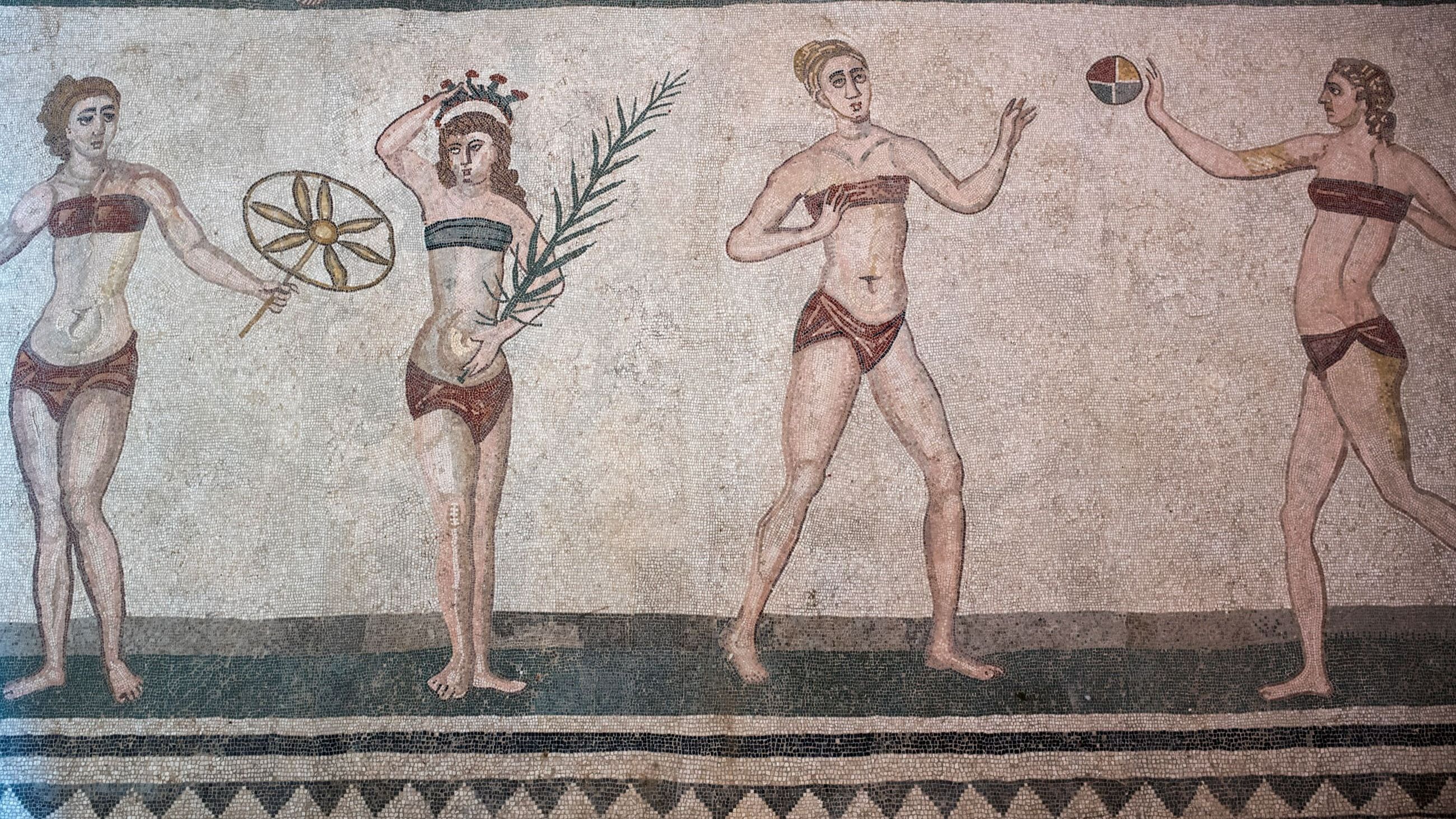 Il mosaico della cosiddetta Sala delle Palestriti di Villa del Casale, Piazza Armerina, Sicilia - Credits: Getty Images