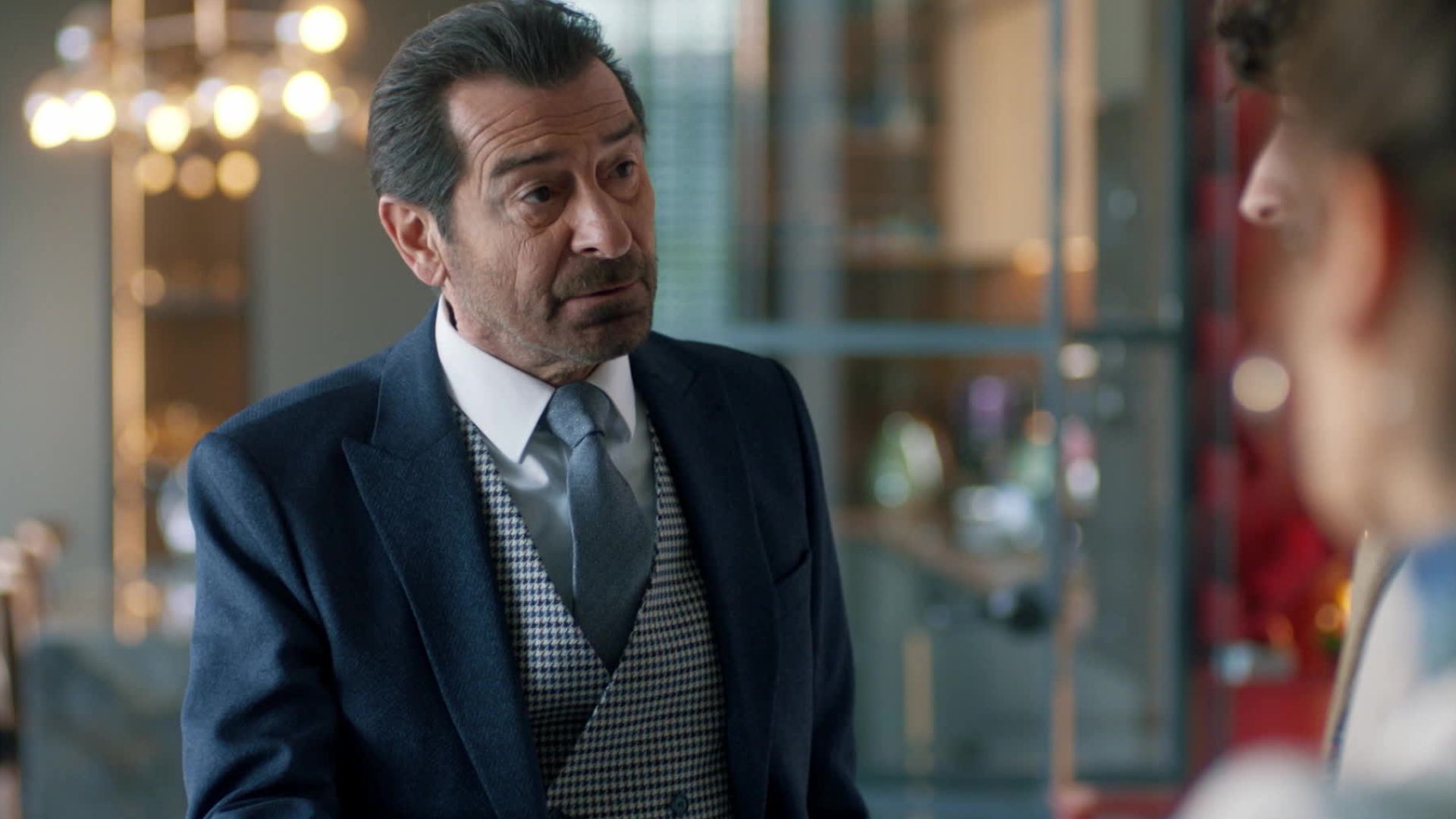 Yekta in una scena di Segreti di famiglia 3