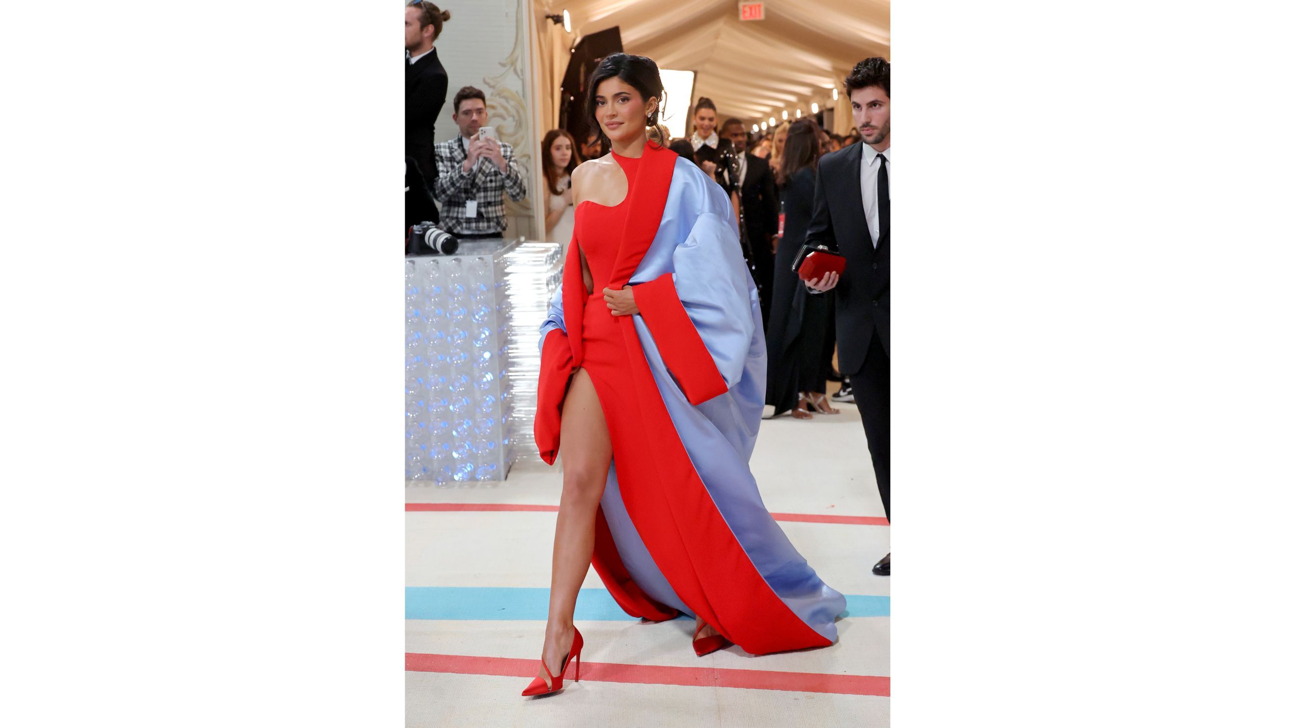 Kylie Jenner partecipa al Met Gala 2023, dedicato al tema 'Karl Lagerfeld: A Line of Beauty', presso il Metropolitan Museum of Art, il 1º maggio 2023, a New York - Credits: Getty Images