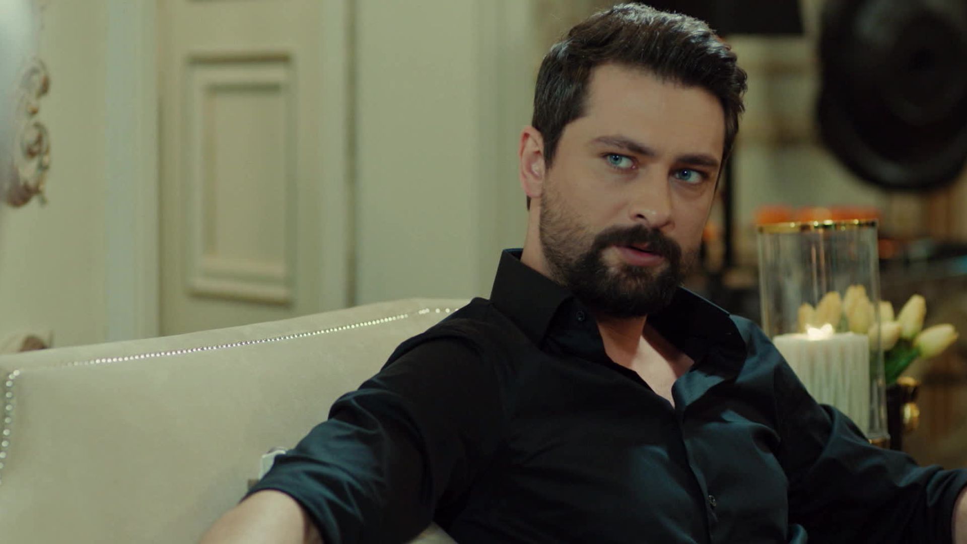 Alihan in una scena di Forbidden Fruit 2