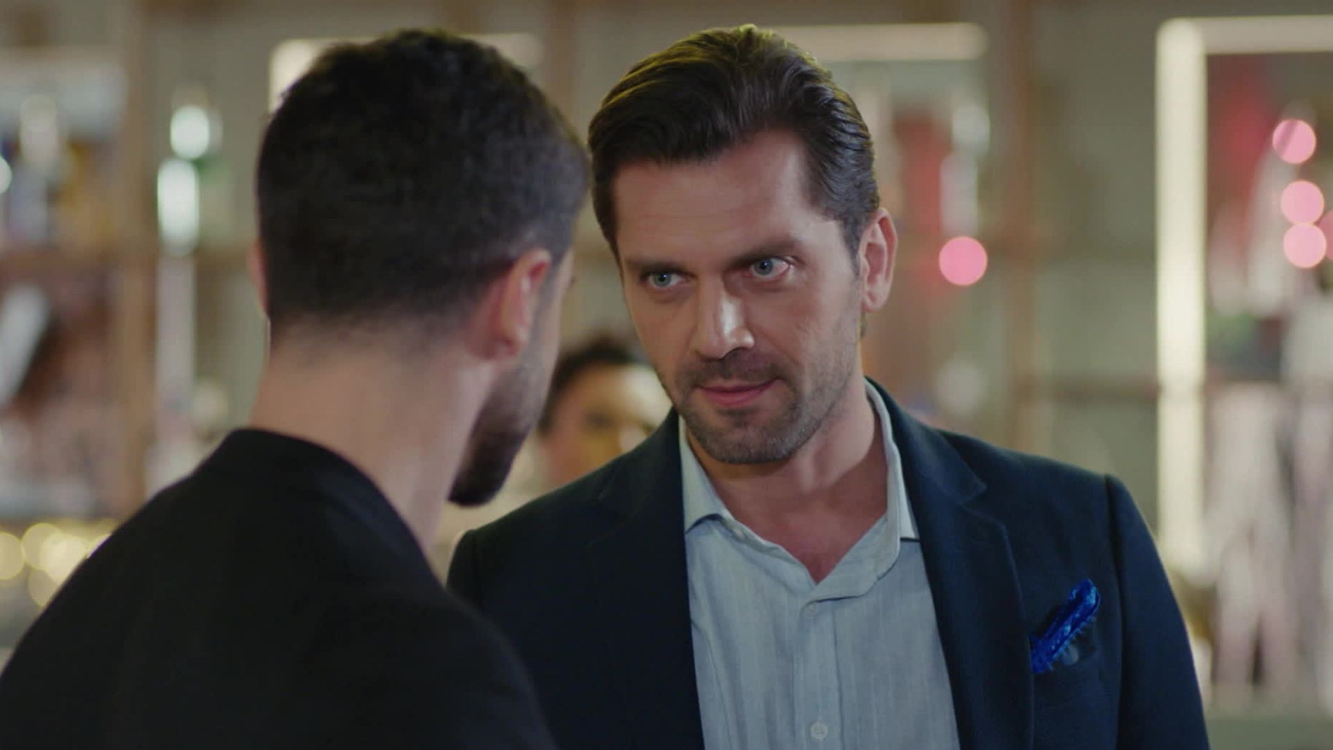 Can Nergis  (Mert) in una scena di Forbidden Fruit 4