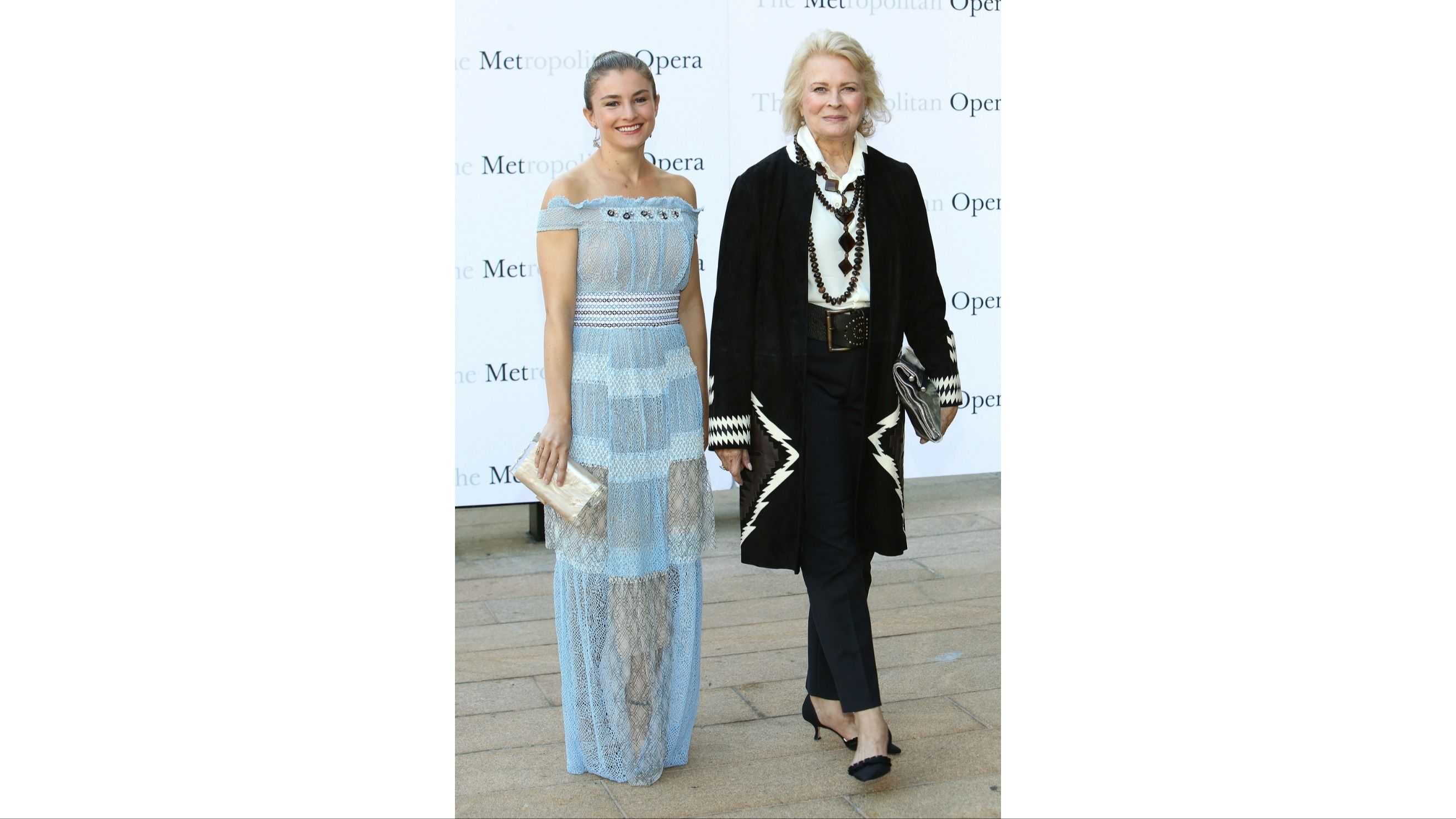 Chloe Malle insieme alla madre Candice Bergen al Met Opera 2016/2017 Credit Getty Images
