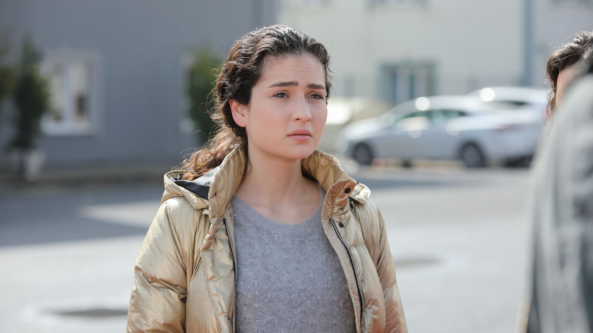 Melis Minkari (Aybike) in una scena di Tutto per la mia famiglia