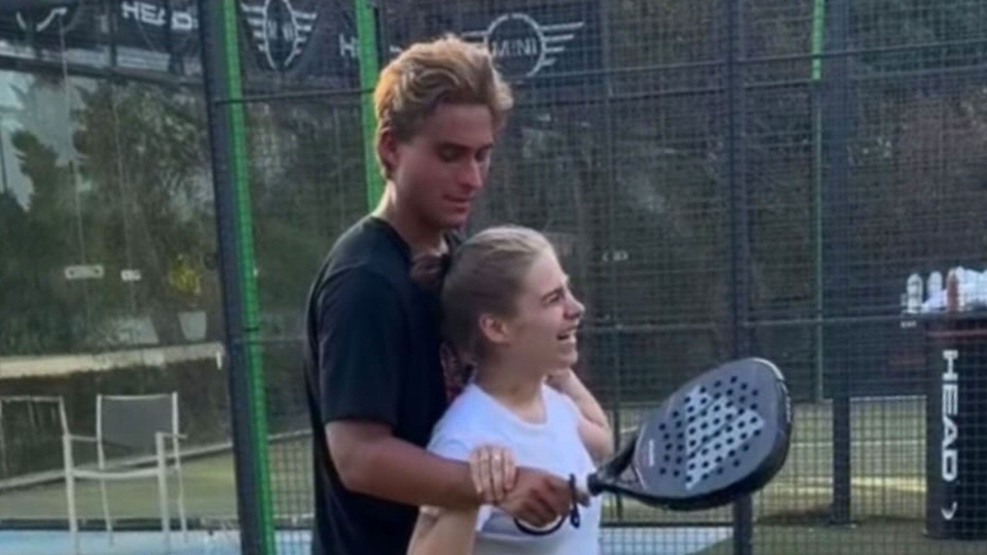 I fratelli Davide e Silvia Bonolis giocano a paddel | Instagram: @soniabrugi