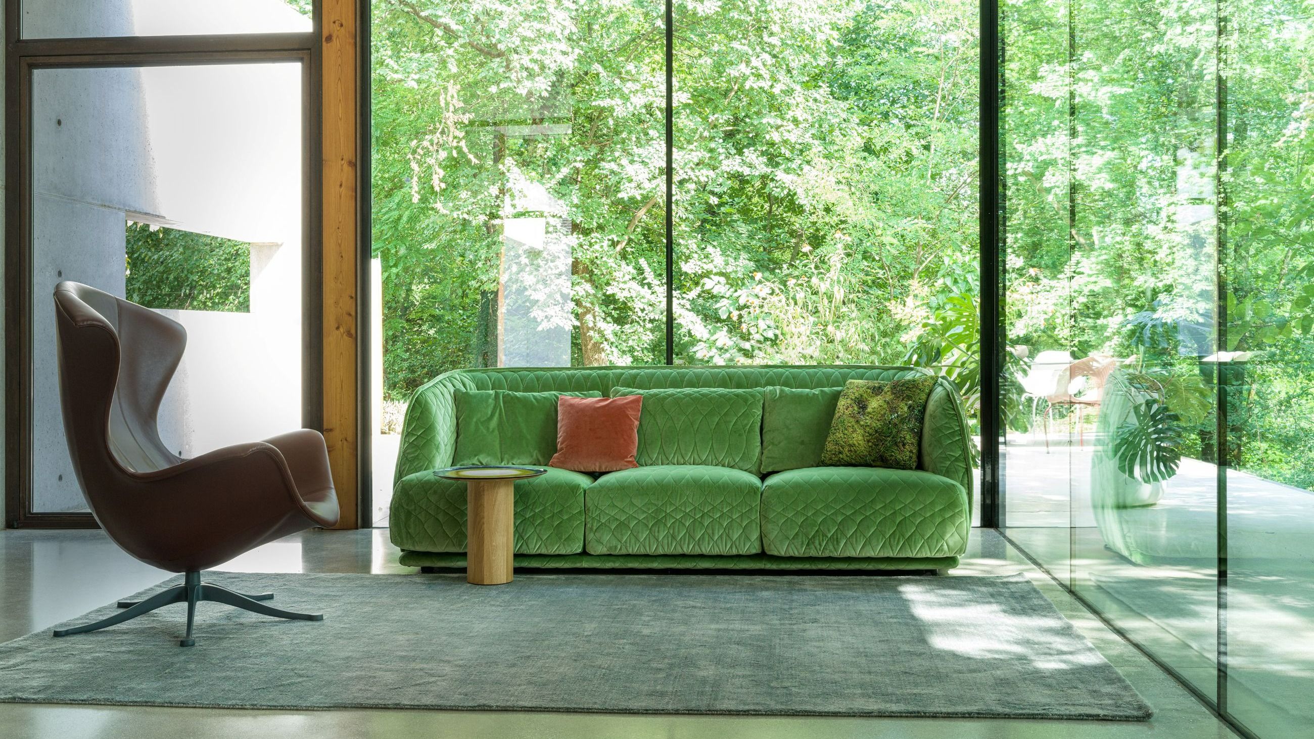 Divano One Page, design Ron Arad per Moroso - Courtesy Moroso