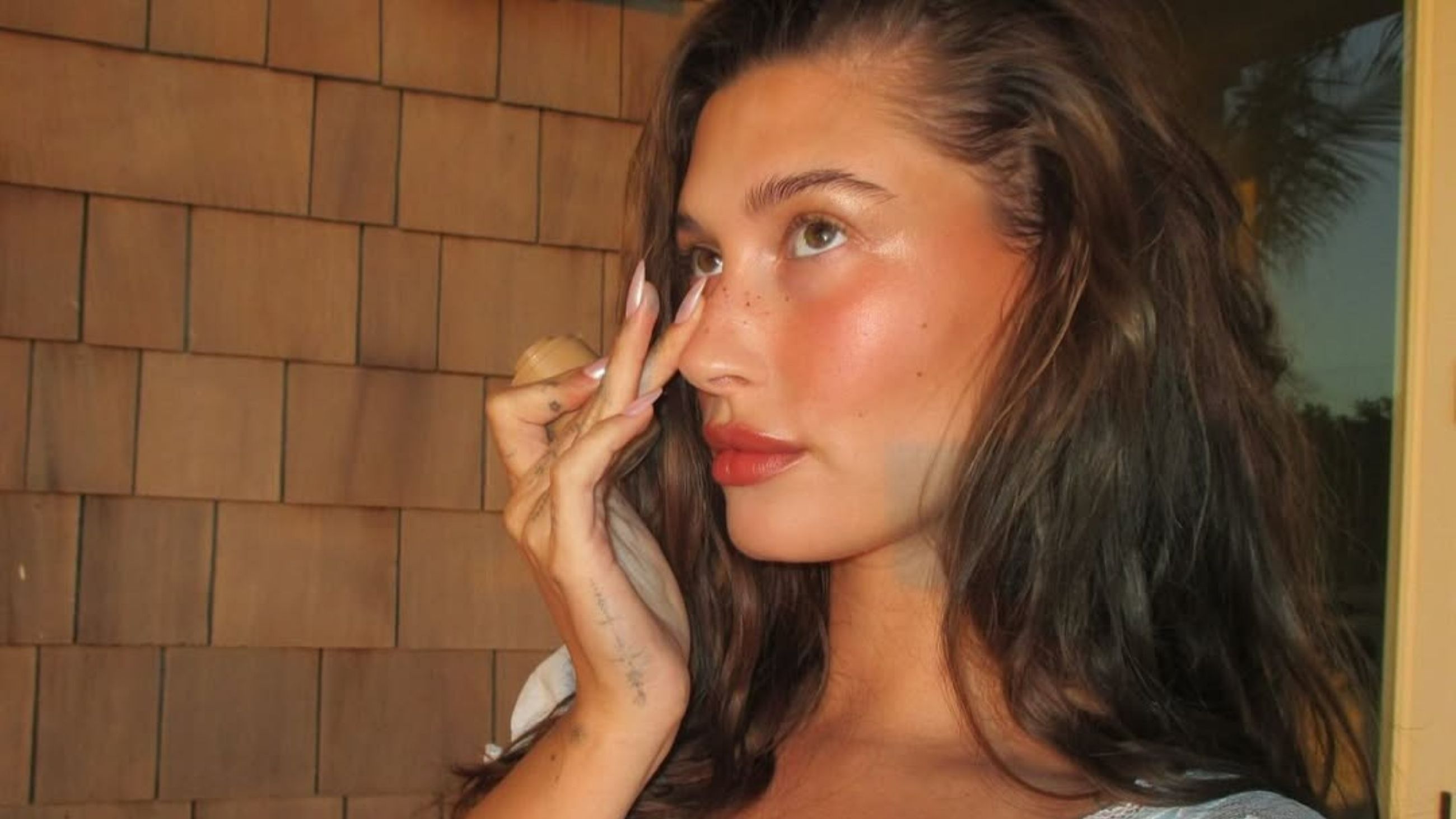 Immagine tratta dal profilo Instagram di Hailey Bieber