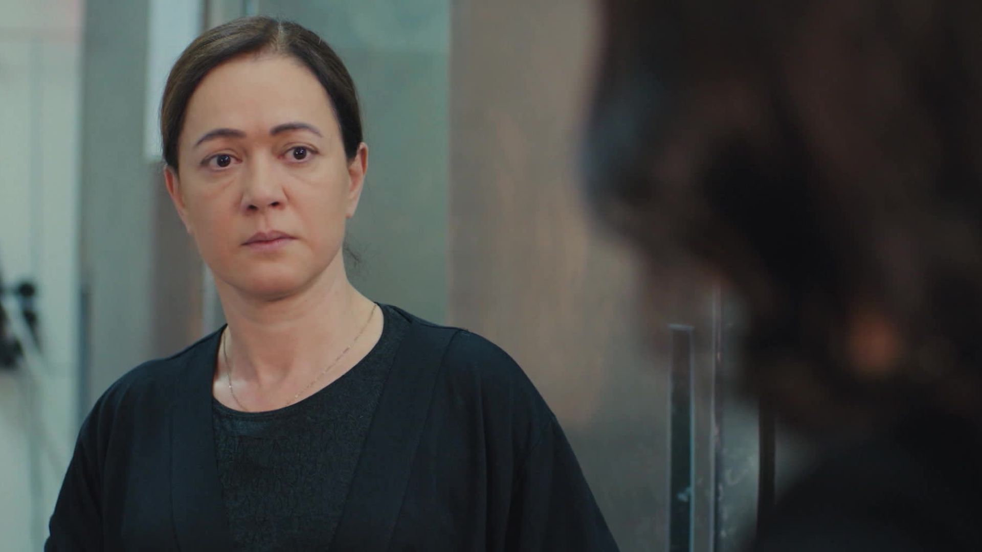 Hatice in una scena de La forza di una donna 2